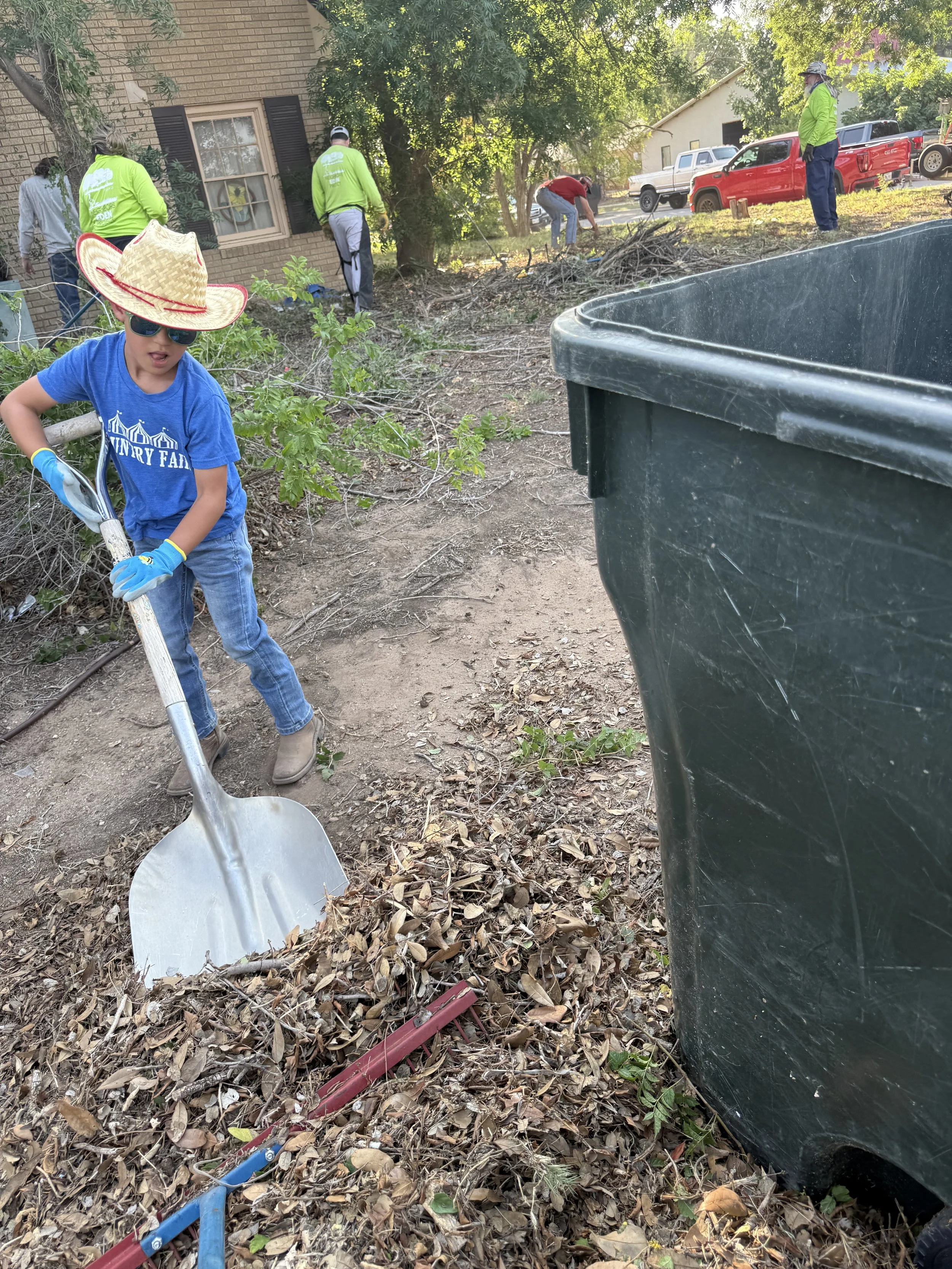 🌿 Weekly Thursday Cleanups with Neighbors Eden Project🌼