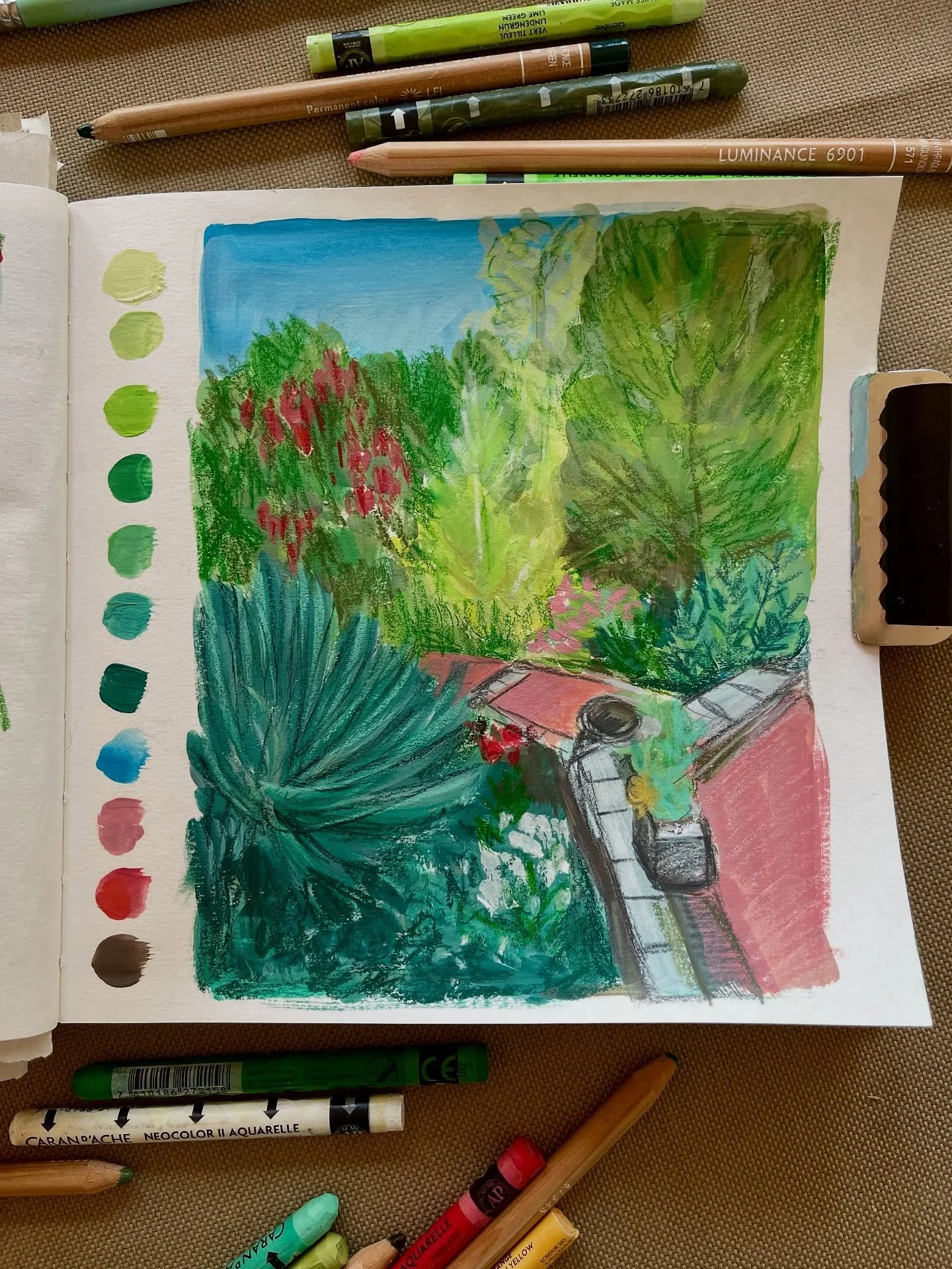 Don&rsquo;t you just love a good view?
This one is from my new house sit here in the Perth Hills. This morning the sun ☀️ came back out and I was blessed with this&hellip;scroll to the end for my morning photo of part of the garden.

Again I tried to