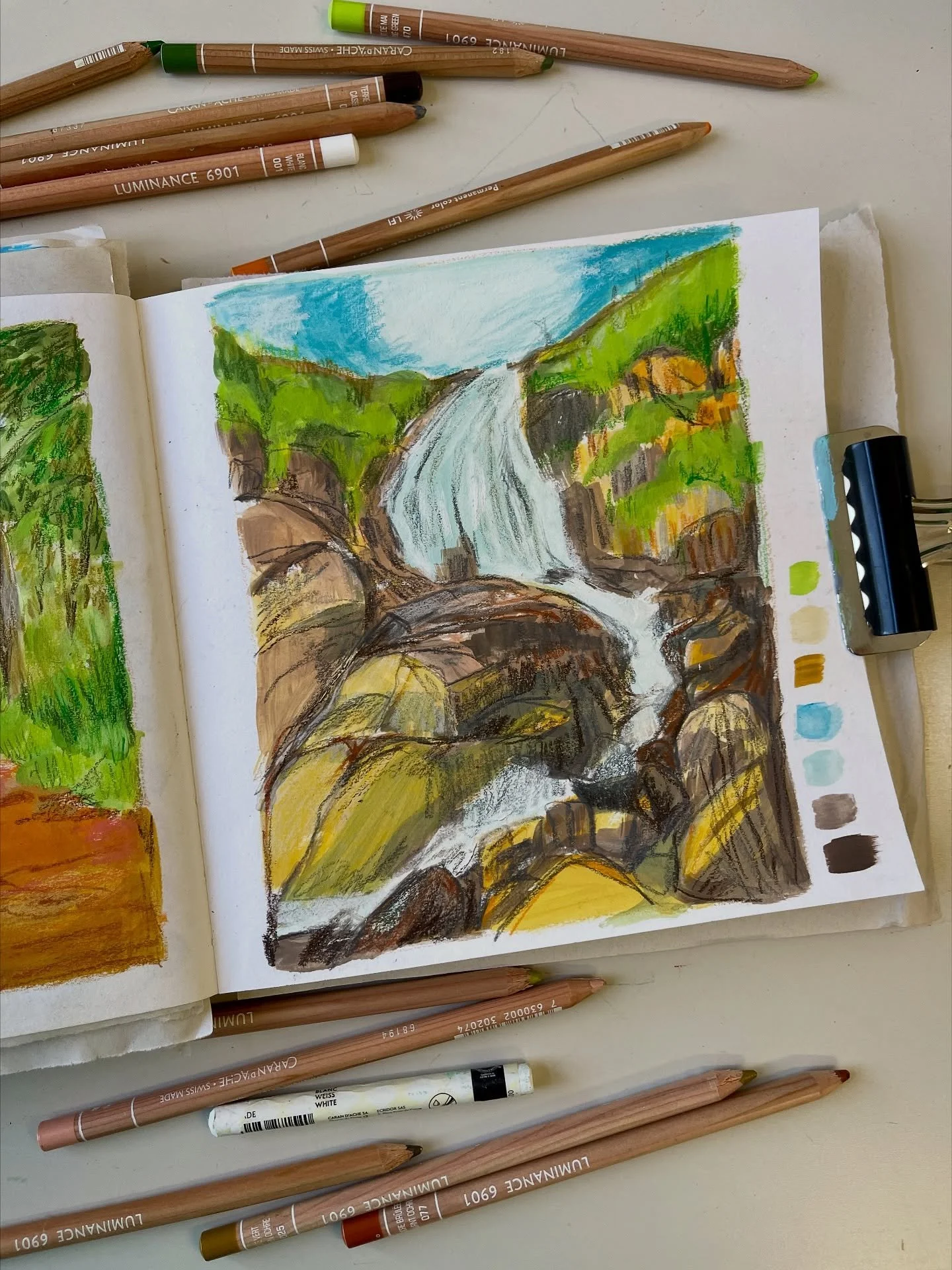 Absolutely love this little waterfall&hellip;
Took a ton of photos and haven&rsquo;t had as much time as I&rsquo;d have liked to draw them.

But here are two quickies; gouache paint first and my favourite @carandache Luminance pencils.

#carandache #