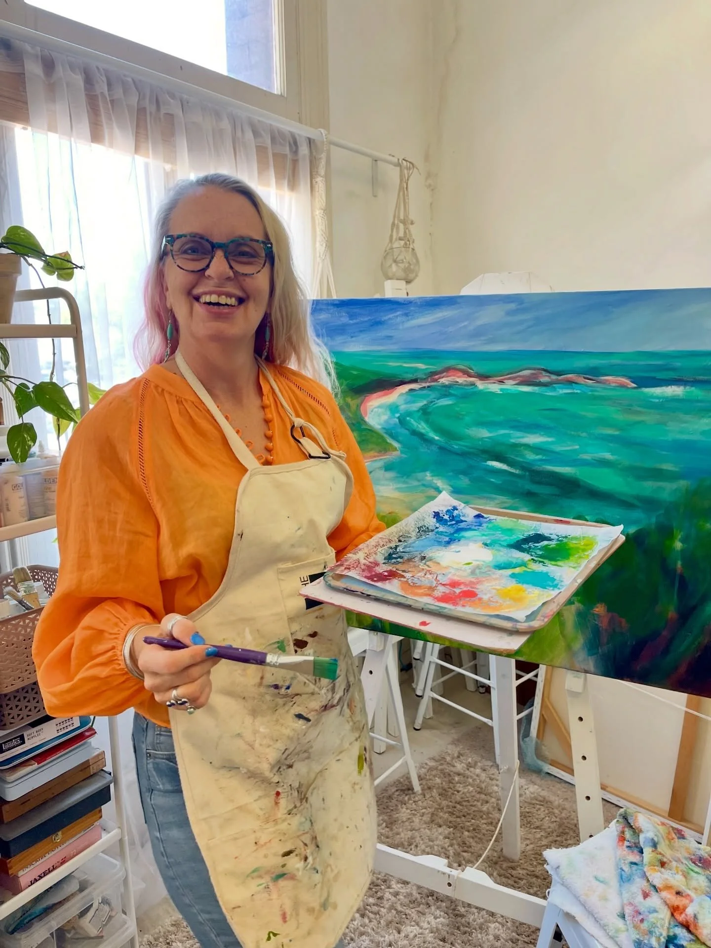 In my happy place&hellip;
Here&rsquo;s a sneak peek into creating this large canvas, which is inspired by my many visits to Yallingup and the nearby coastal areas.

It&rsquo;s not quite done yet, but will be soon, so watch this space.

#semiabstract 