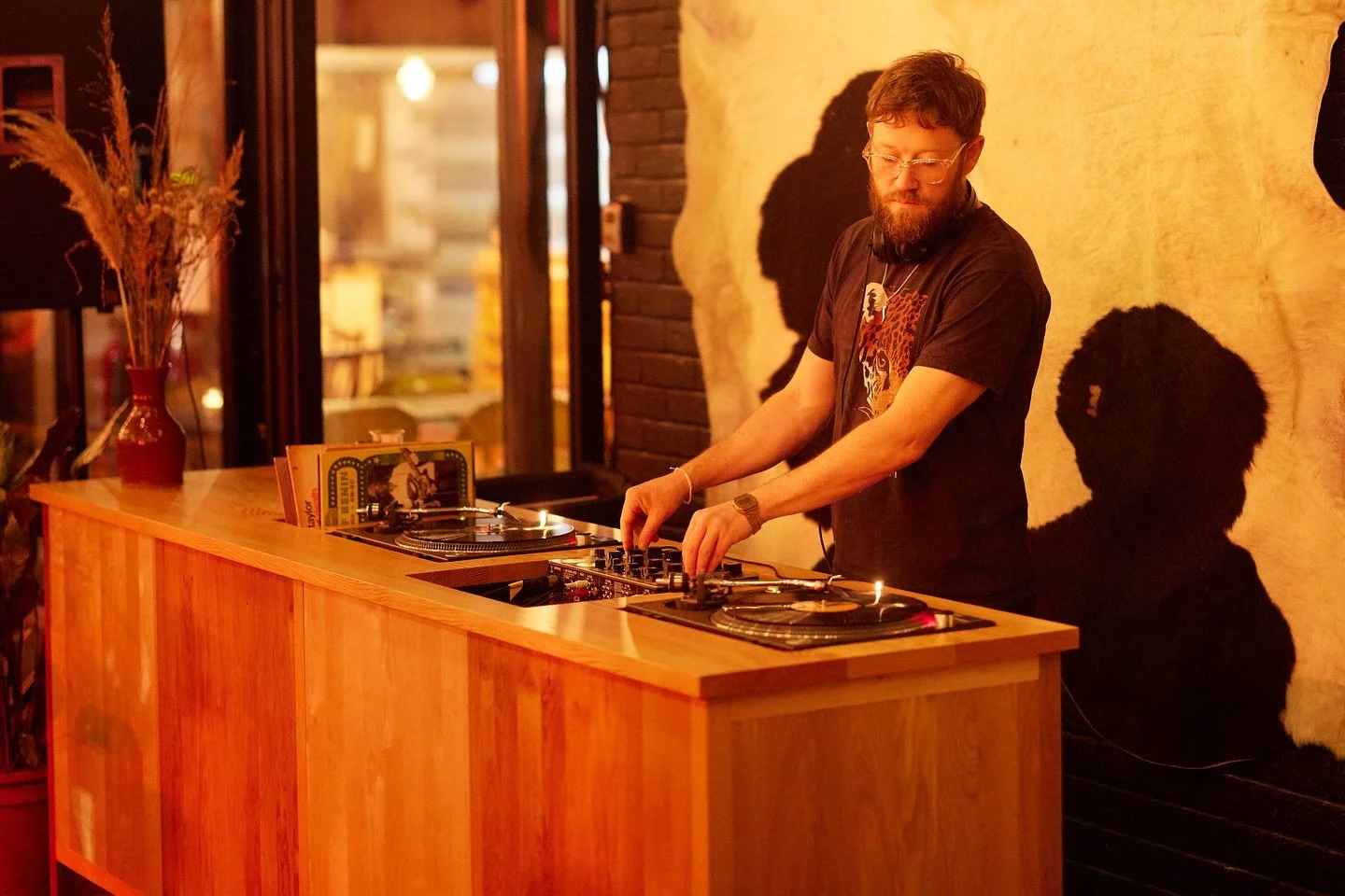 Live Dj Saturday night at the station