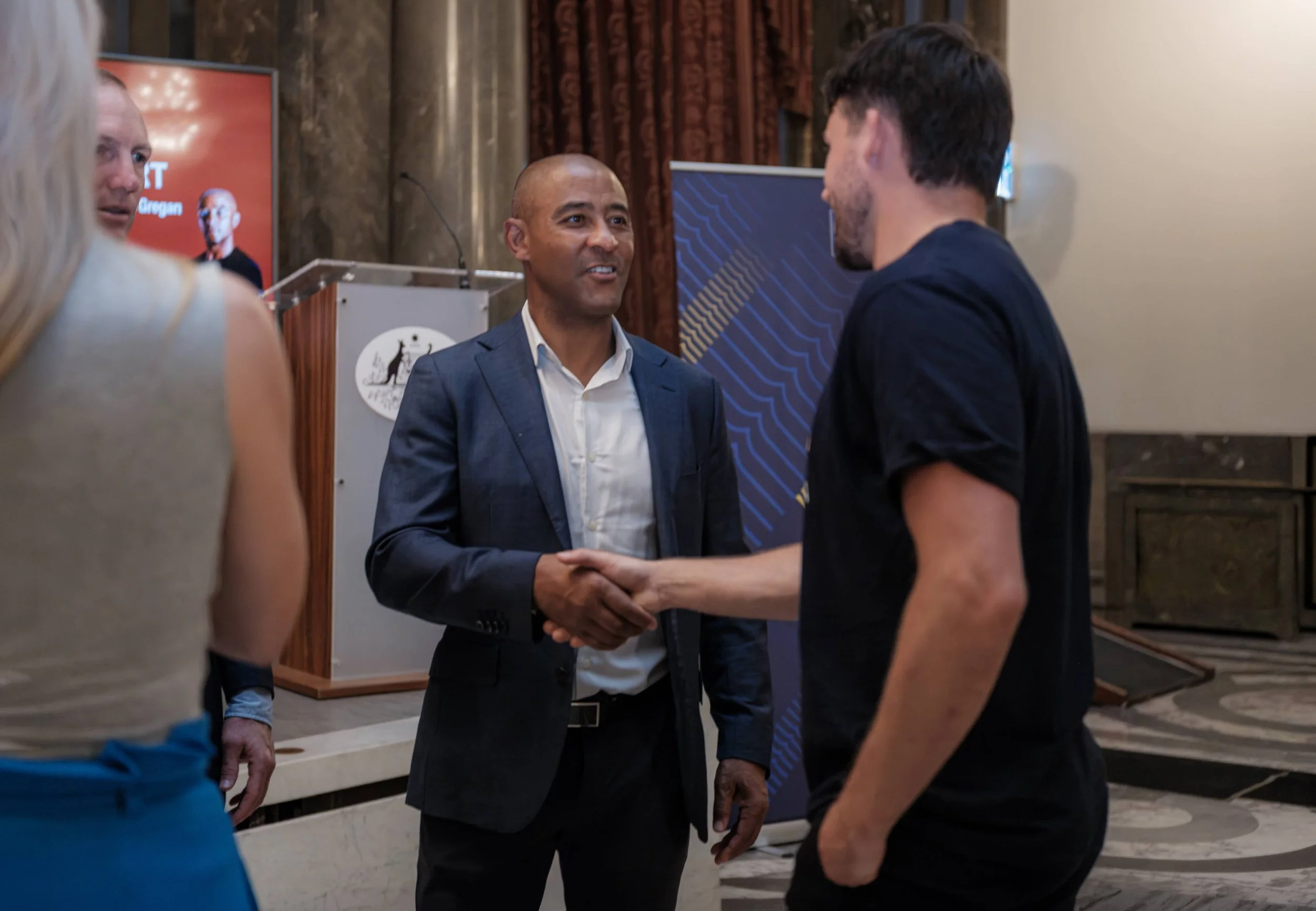 XH2F3317a.jpg