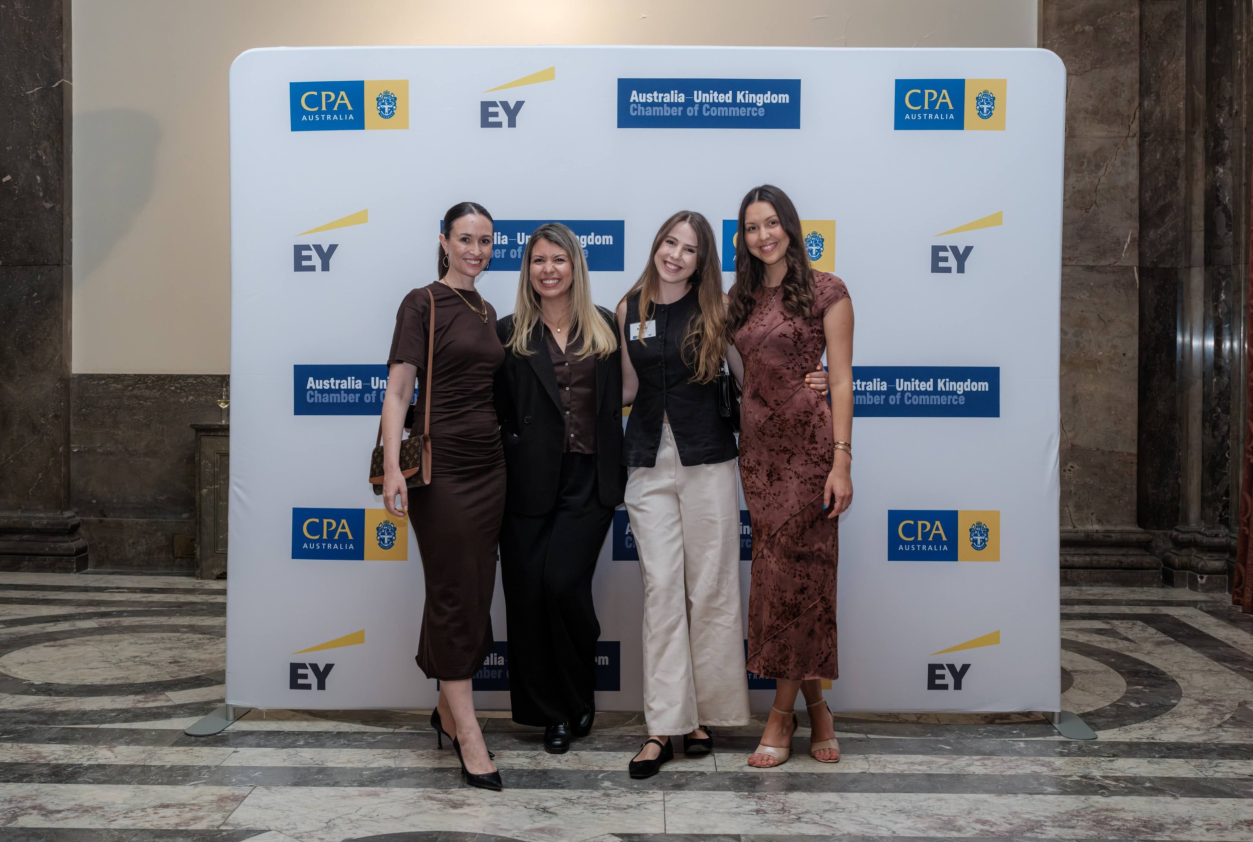 XH2F3747a.jpg