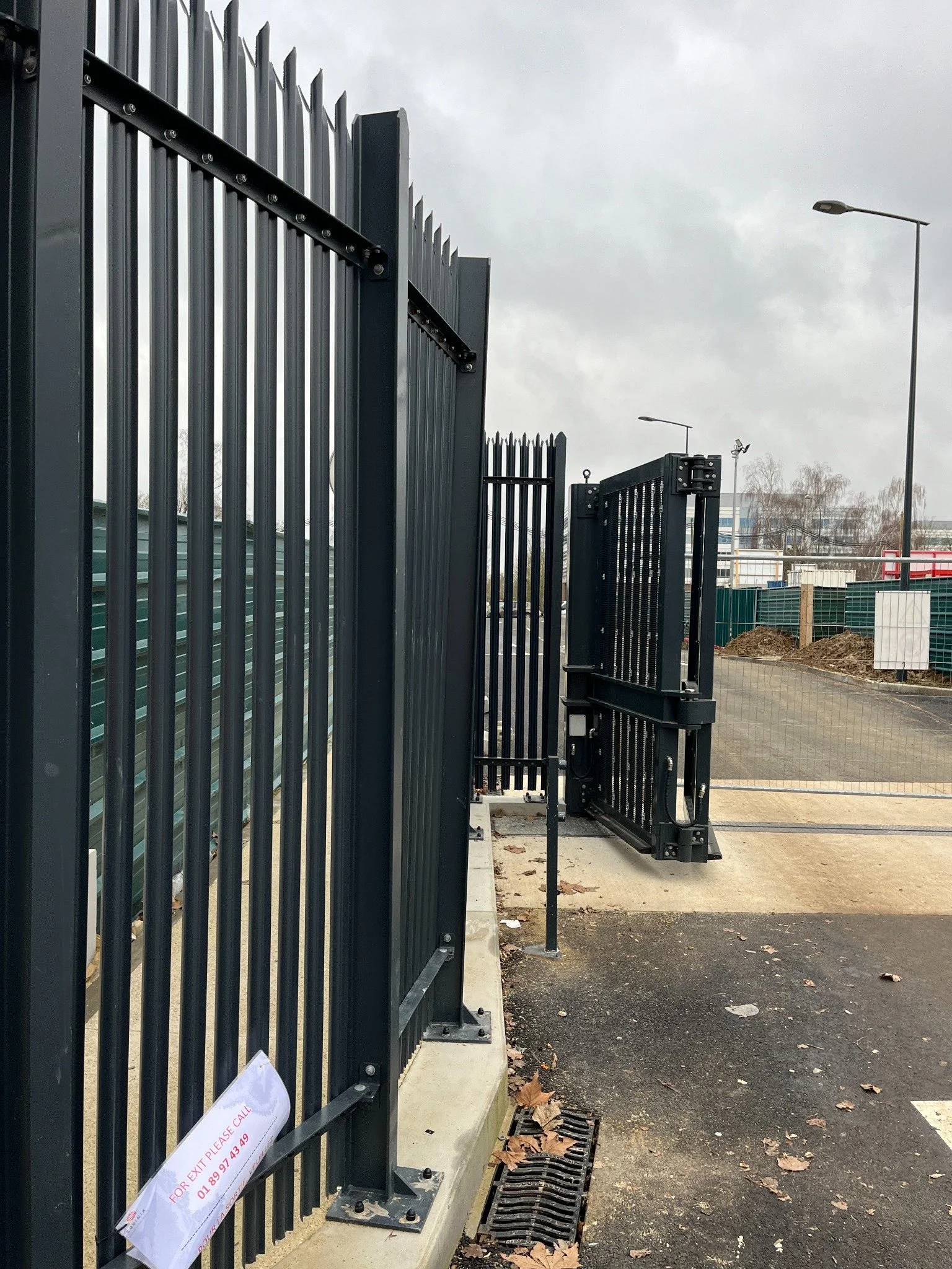 Portail et dispositif de contrôle d’accès installés par ACS sur le site Equinix