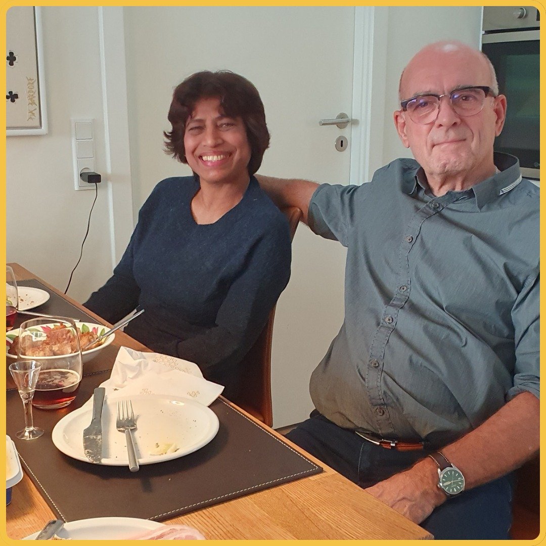 Darshani og Jesper fra Albertslund m&oslash;des ugentligt og taler dansk.
Darshani er fra Sri Lanka og er ved at uddanne sig til SOSU her i Danmark. Hun m&oslash;des med den lokale senior, Jesper p&aring; 70 &aring;r, og sammen &oslash;ver de dansk i