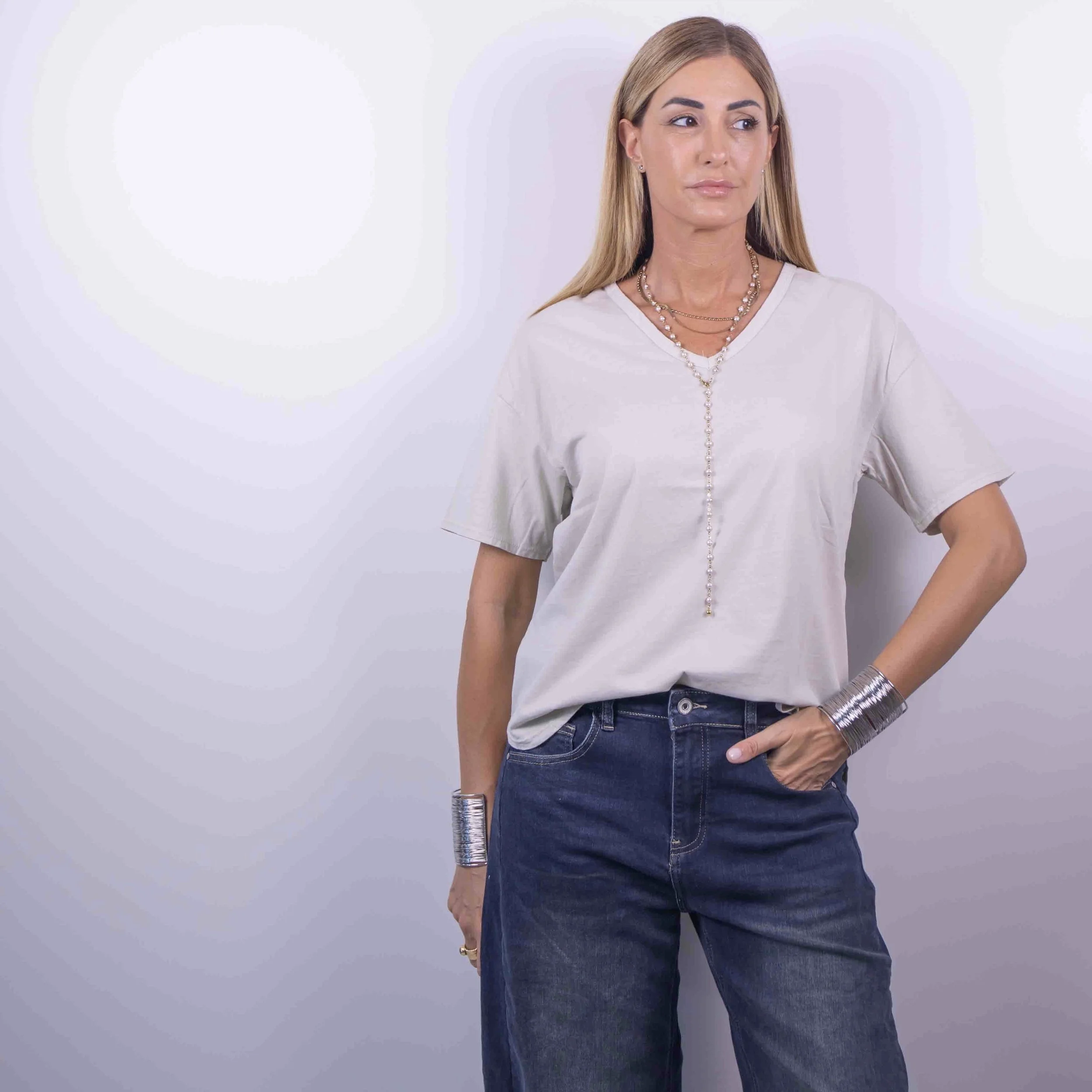 T-SHIRT “EASY V” | 3 colori