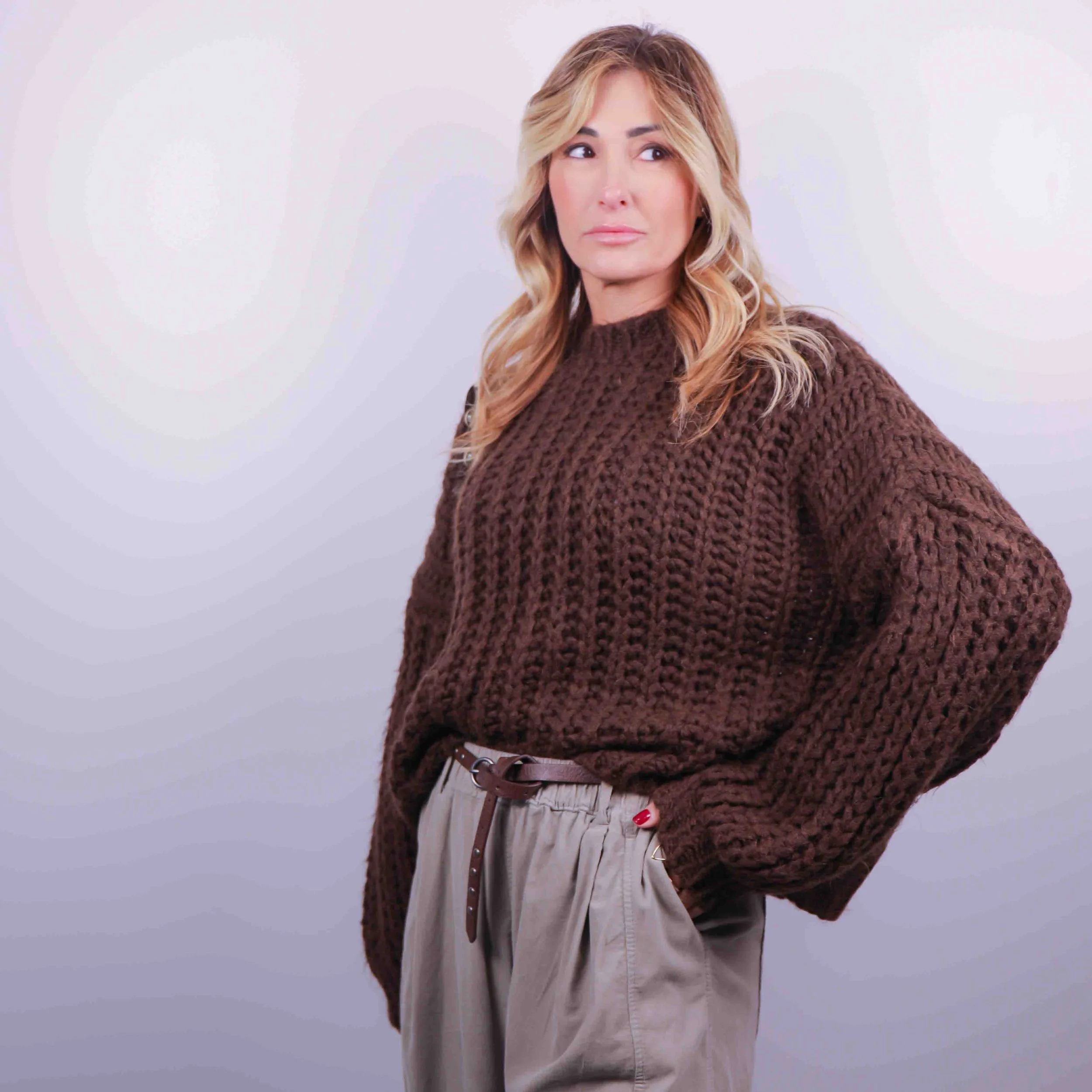 Maglione Oversize a Trecce “Soft Embrace” | Cioccolato
