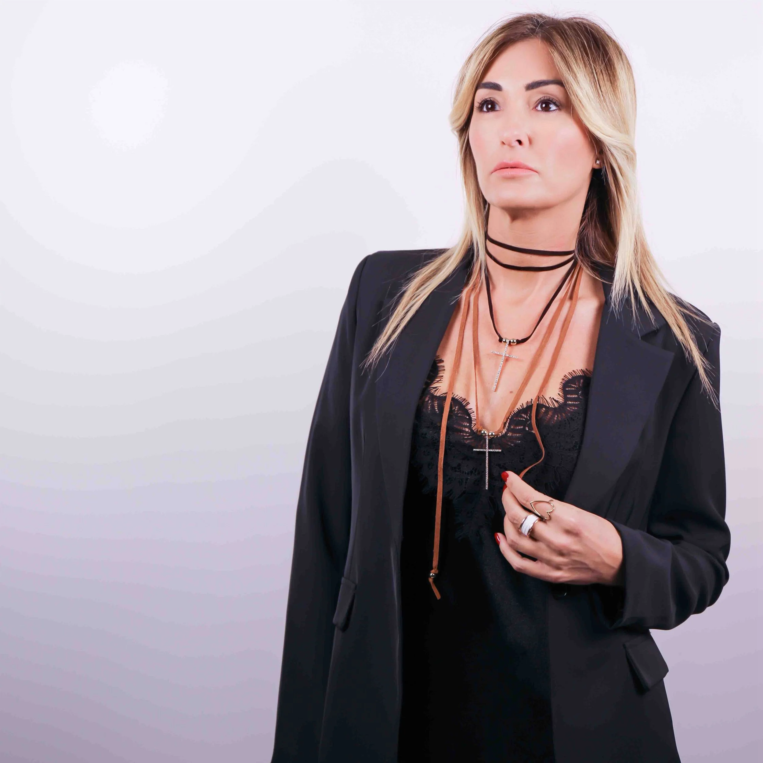 Collana/Chocker con laccetti e croce | 2 colori