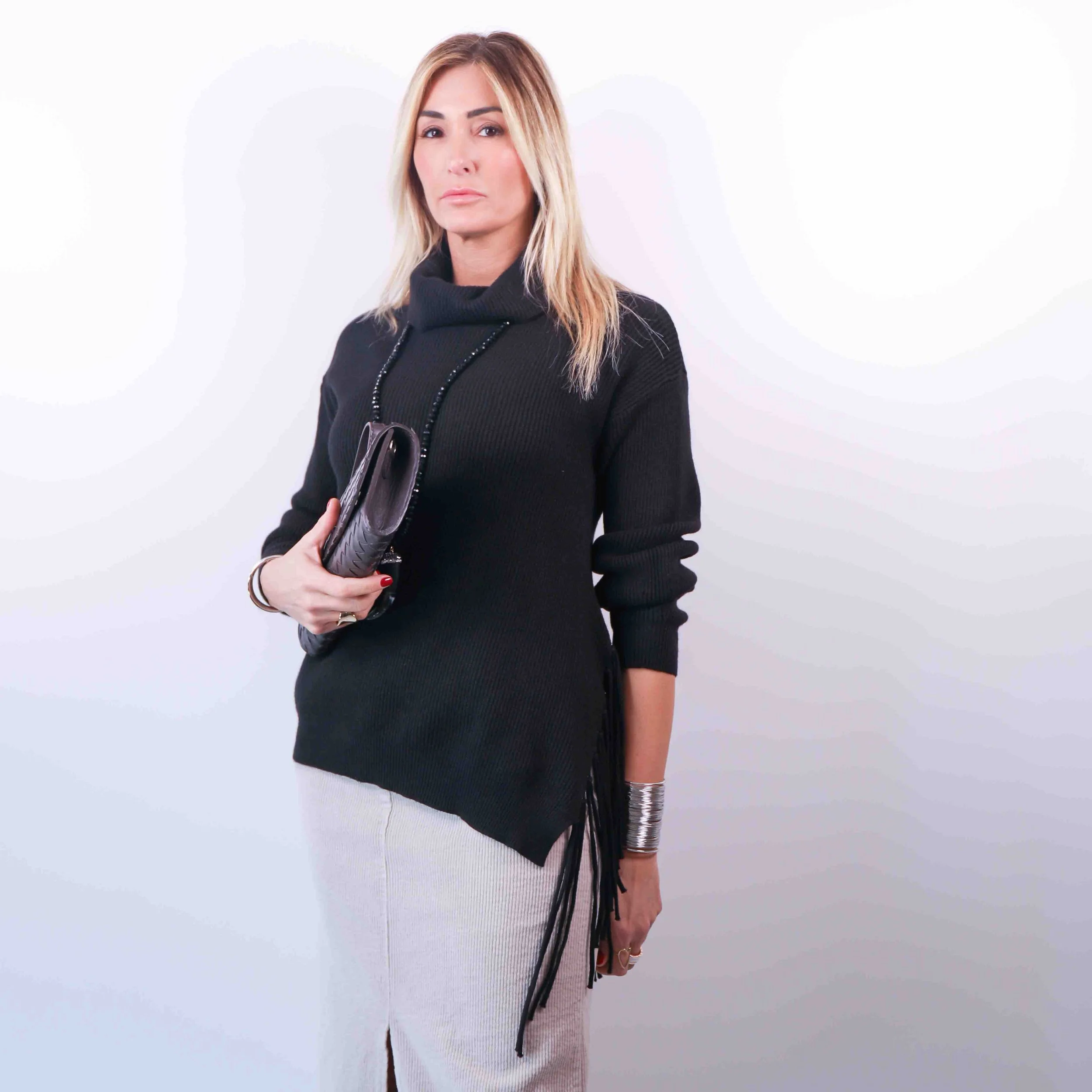 Maglia Asimmetrica Frange Laterali | Nero