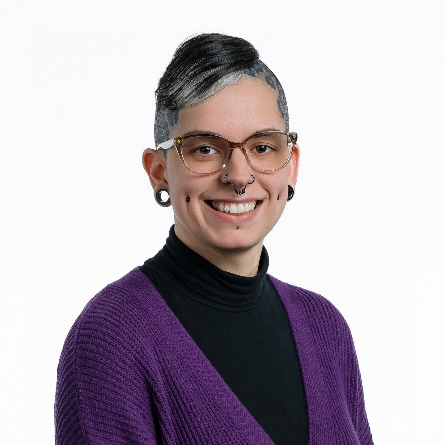 A first professional headshot for @rhayven.art 💜 Here&rsquo;s the awesome feedback we received &ldquo;Such a wonderful experience getting my very first professional headshot photo! Dave made me feel very comfortable and collaborated with me during t