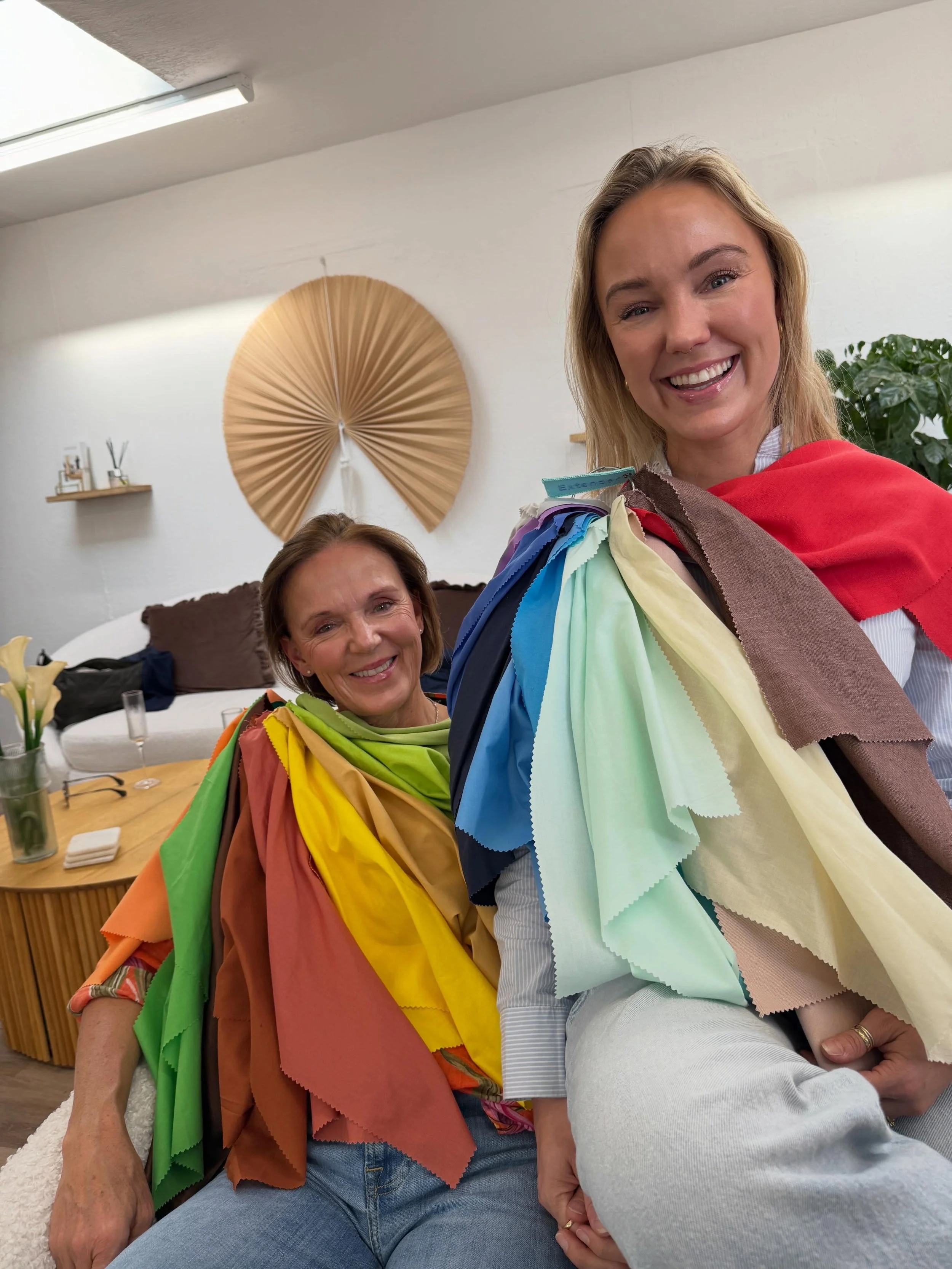 The magic that happens when a mother and daughter book a colour session together 🥰🫶🏼🙌🏼✨

Absolutely LOVED this session x