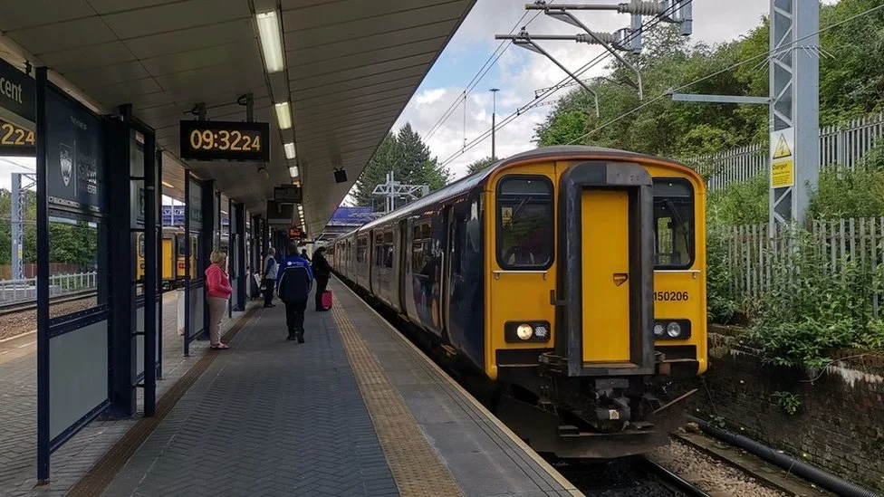 Salford Crescent Station.jpg