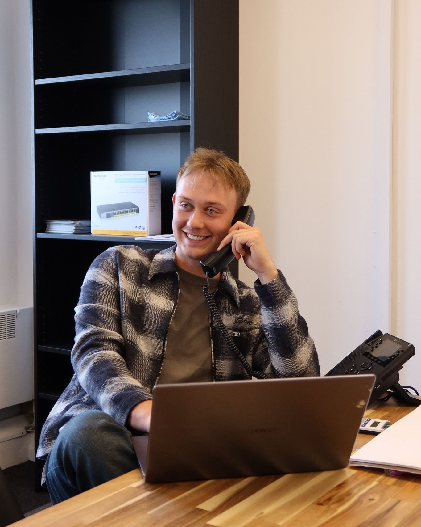👋 Meet Casey, Our MD at CGD Group

Casey Dainty started his first business at 17 and hasn&rsquo;t looked back since. These days, him and Sophie (his sister) are the brains behind CGD Group,  leading our team as we deliver facility management service