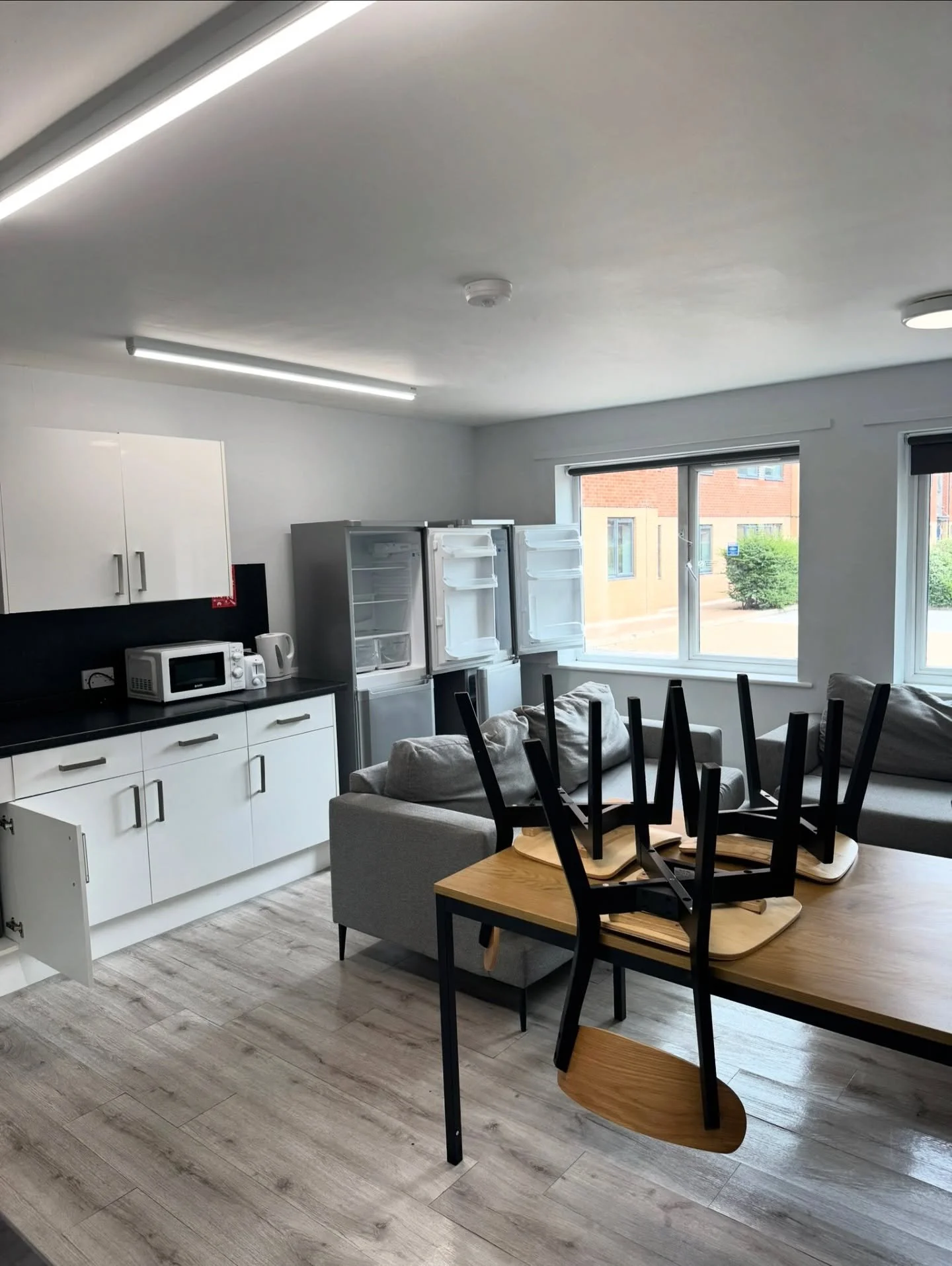 So&hellip; what actually is PBSA cleaning? 🧽 🫧✨

PBSA stands for Purpose-Built Student Accommodation,the big student living buildings that house hundreds (sometimes thousands) of students every year across the UK.

When term ends, those rooms need 