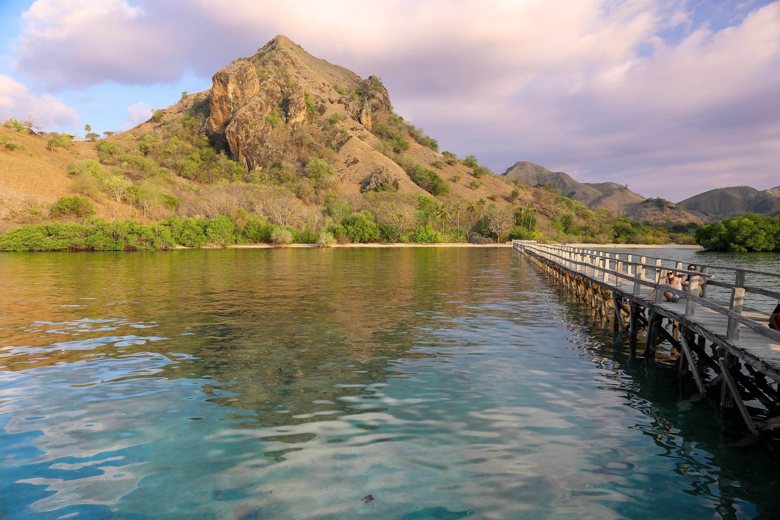komodo islands boat tour