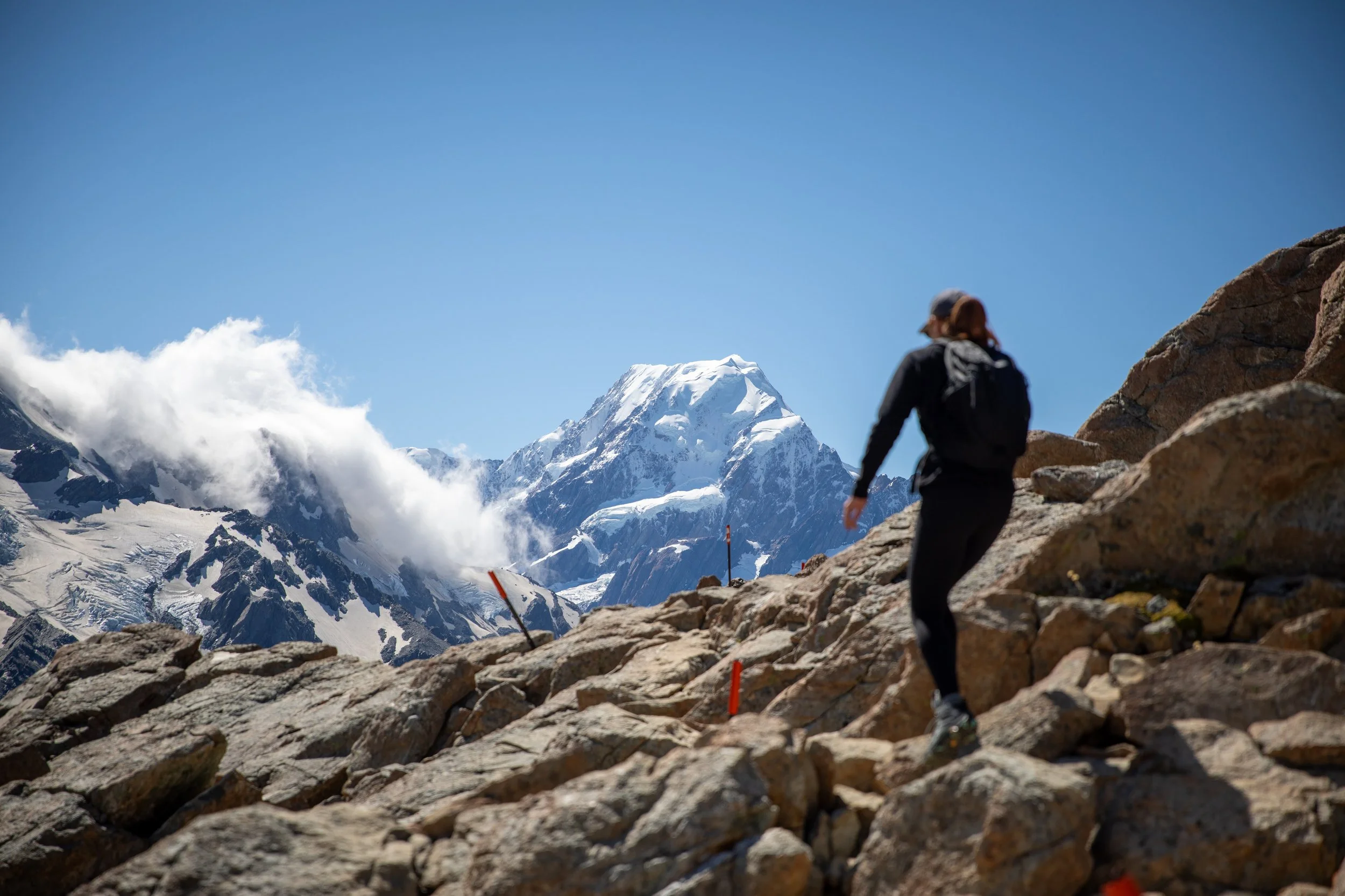 mueller hut hiking new zealand