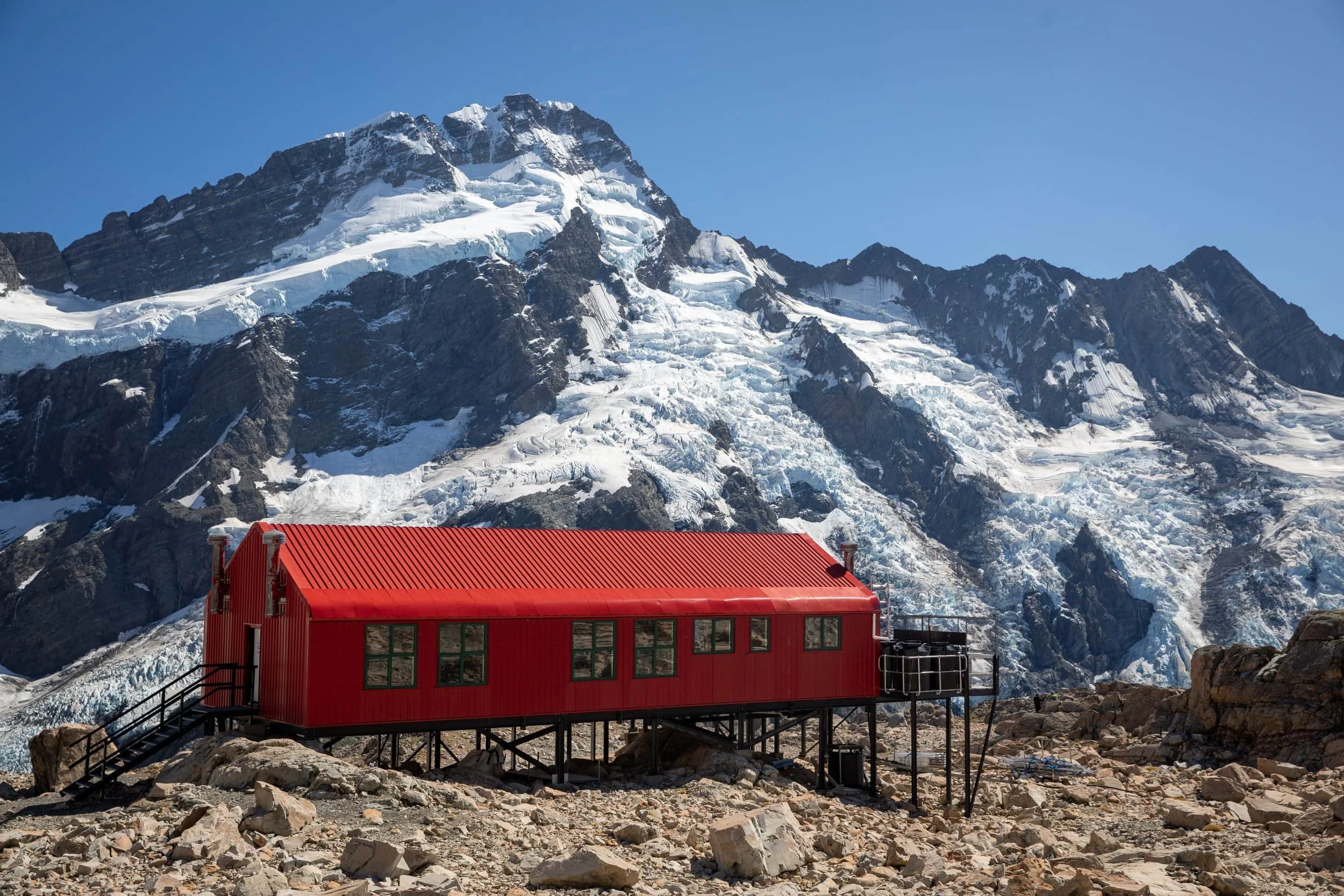 mueller hut new zealand hiking