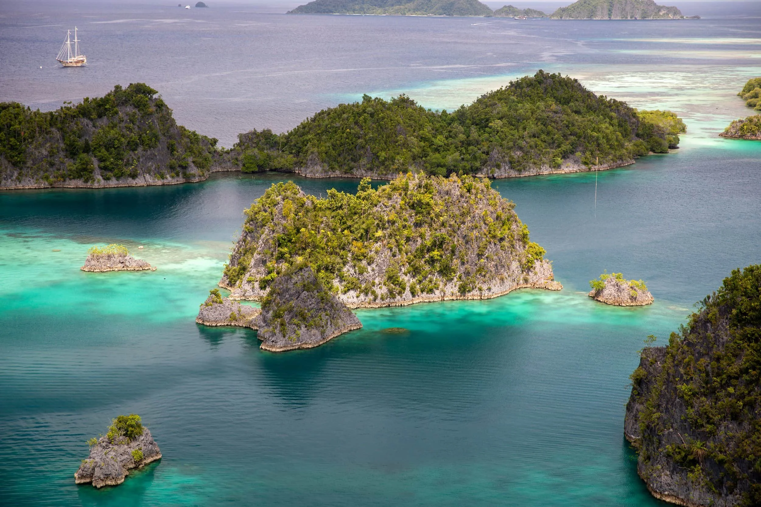 paiynemo raja ampat indonesia viewpoint