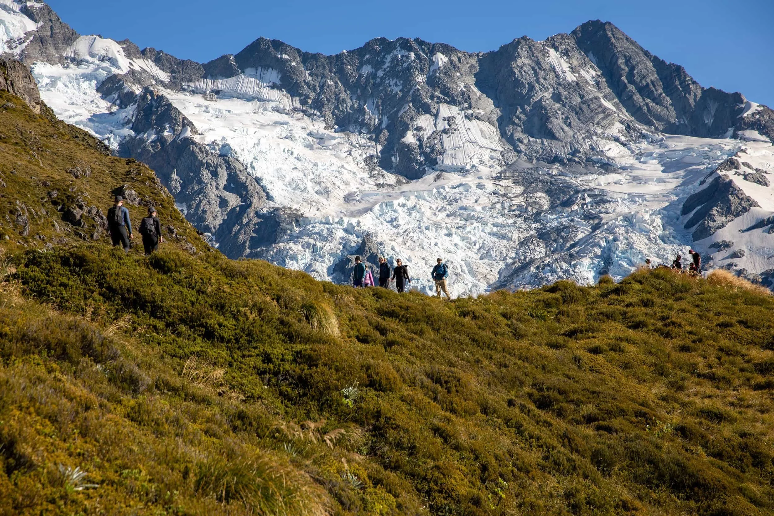 sealy tarns track mount cook new zealand