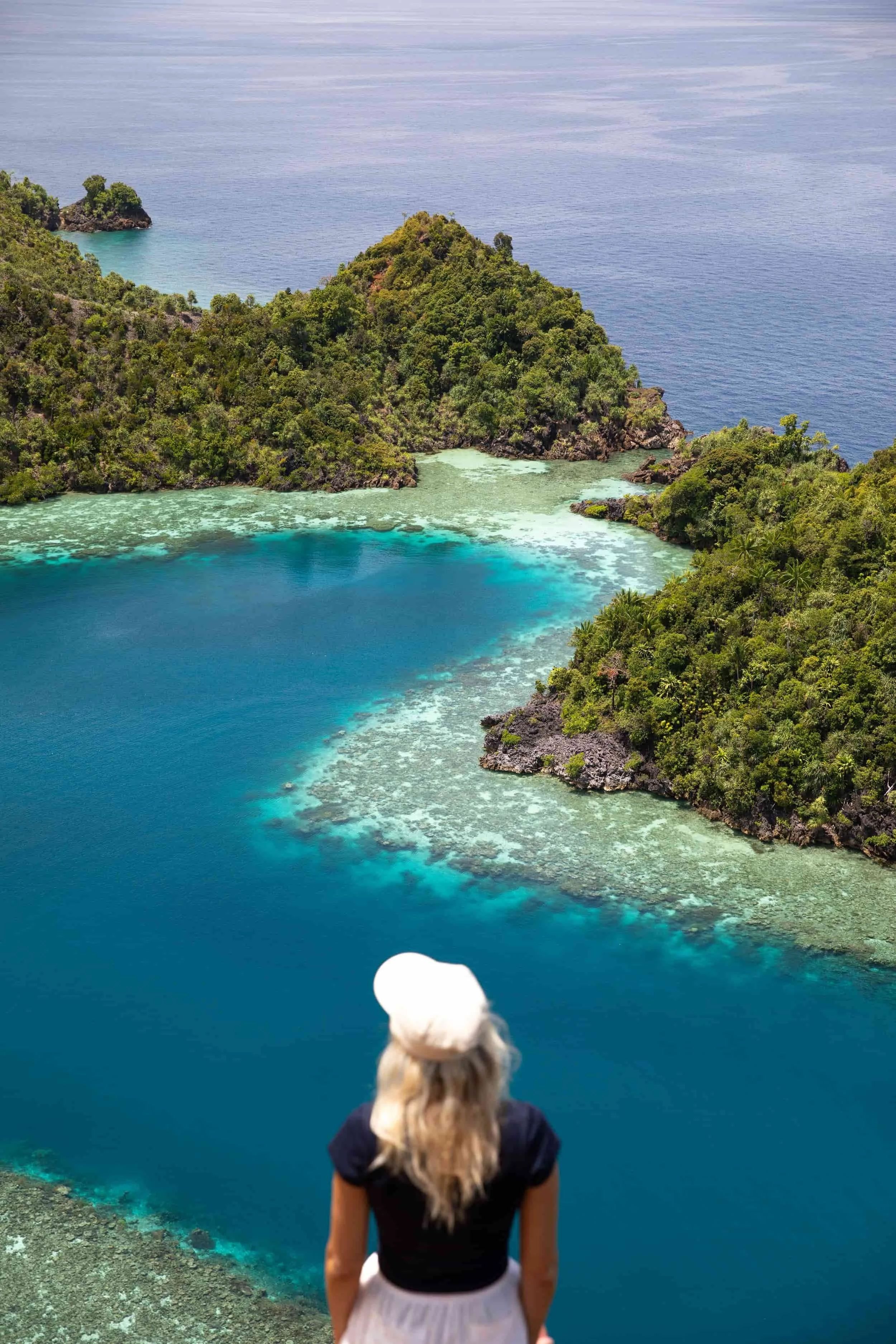 karawapop love lagoon misool raja ampat