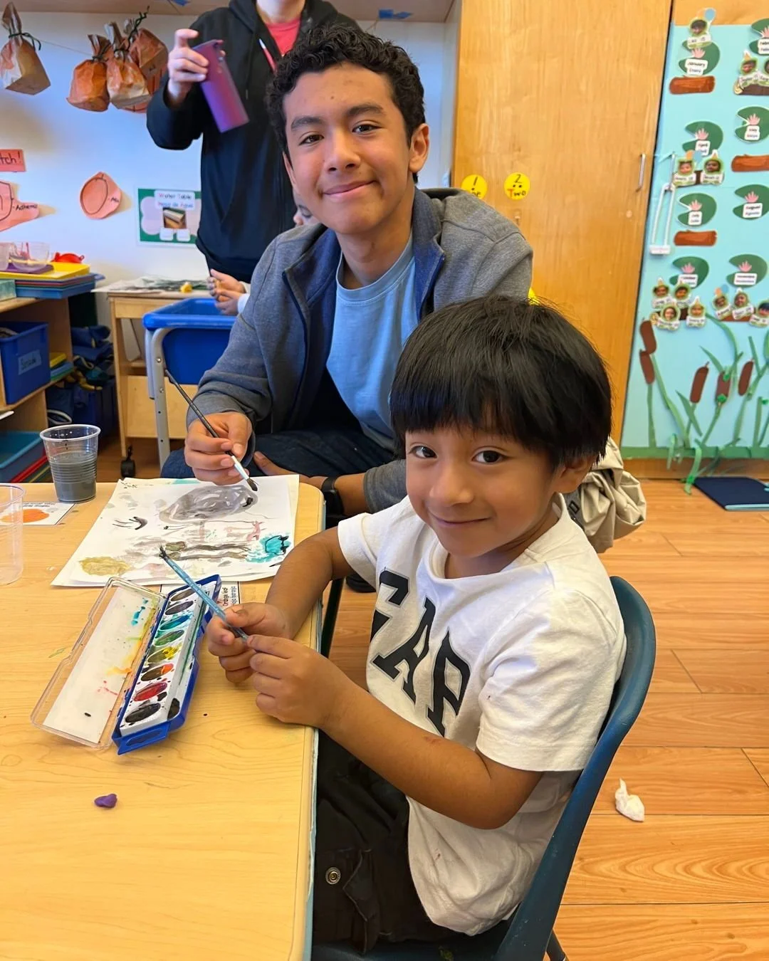 Our children at the Graham School recently got a fun surprise: the chance to meet and play with students coming all the way from Mexico! 

ABC was delighted to host 40 students from the JFK School of Queretaro in Mexico for a morning of service durin