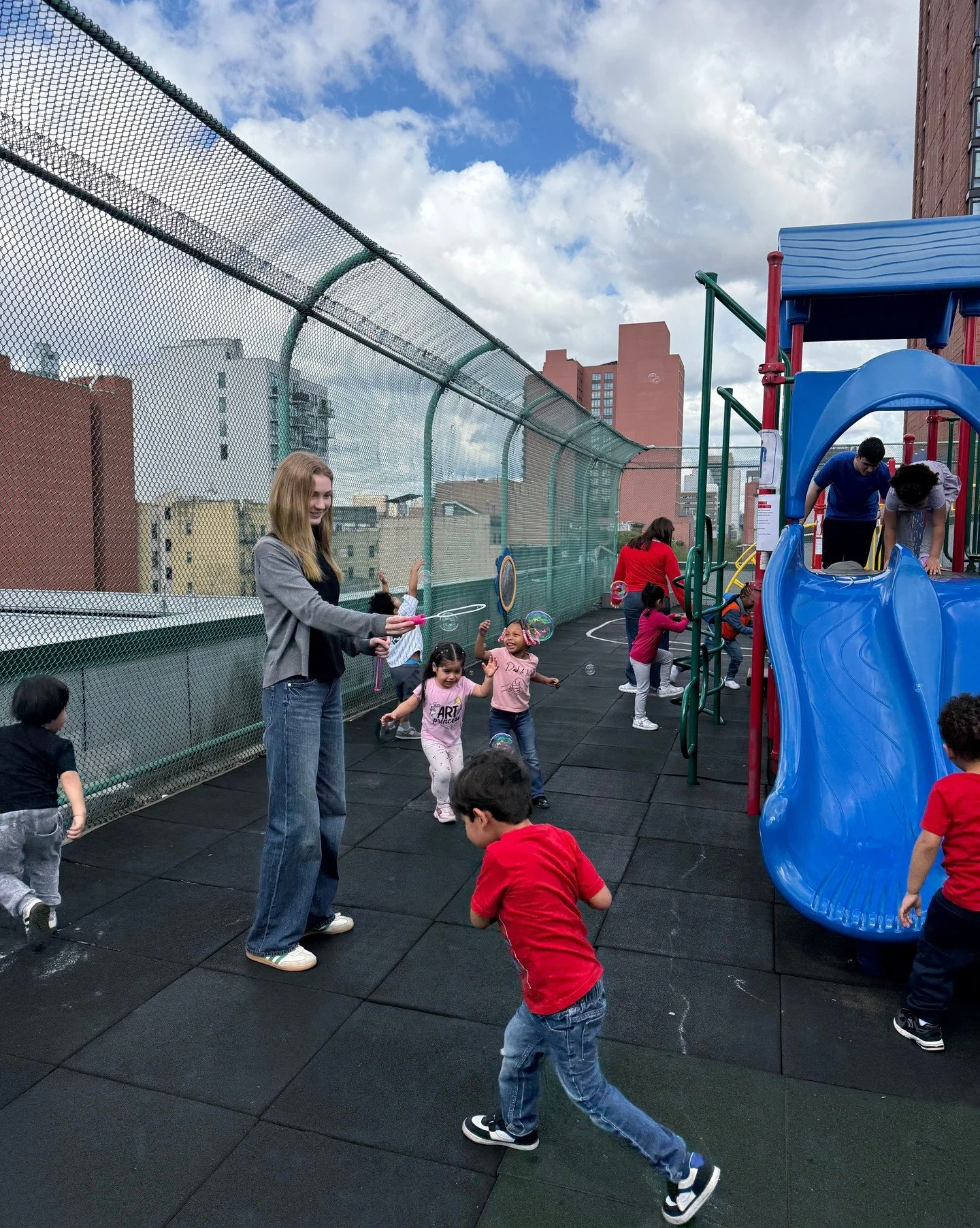 This morning, ABC was thrilled to host 13 wonderful students from the American School of Tampico in Mexico! Children at the Graham School were overjoyed at the chance to meet and play with them during their week-long visit to NYC. 

A beautiful Frida