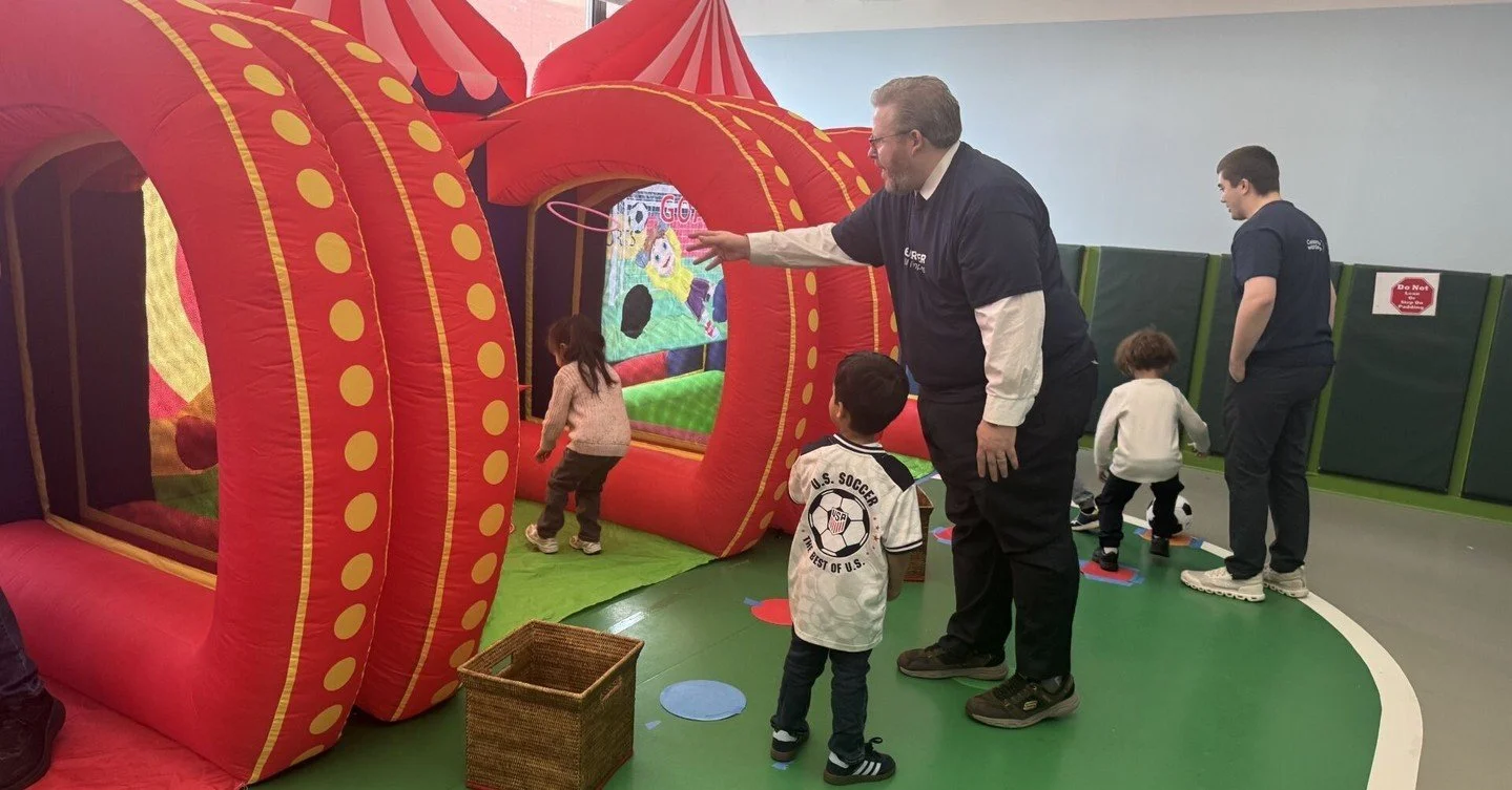 Echo Park has been bustling with activity recently thanks to our friends at Neuberger. They put on a spectacular carnival, complete with the cutest little piglets, for the Graham School. Later, our afterschool youth got to make slime with Neuberger v