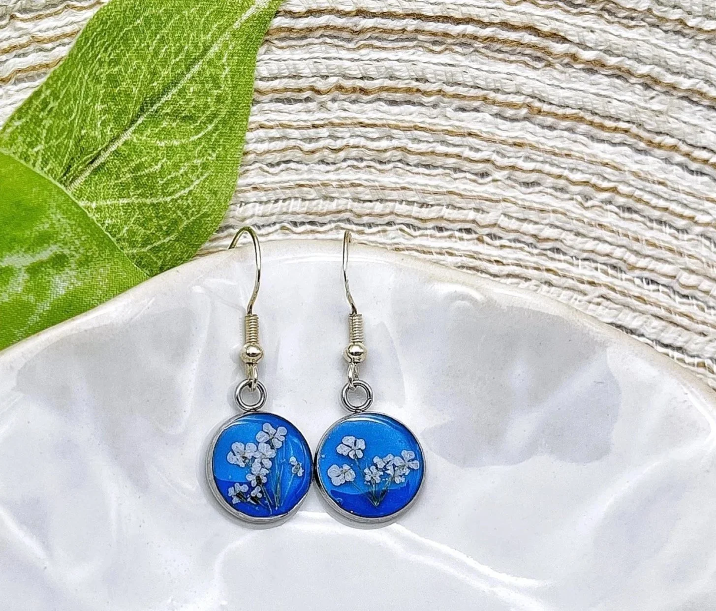 Queen Anne's Lace Color Dangle Earrings