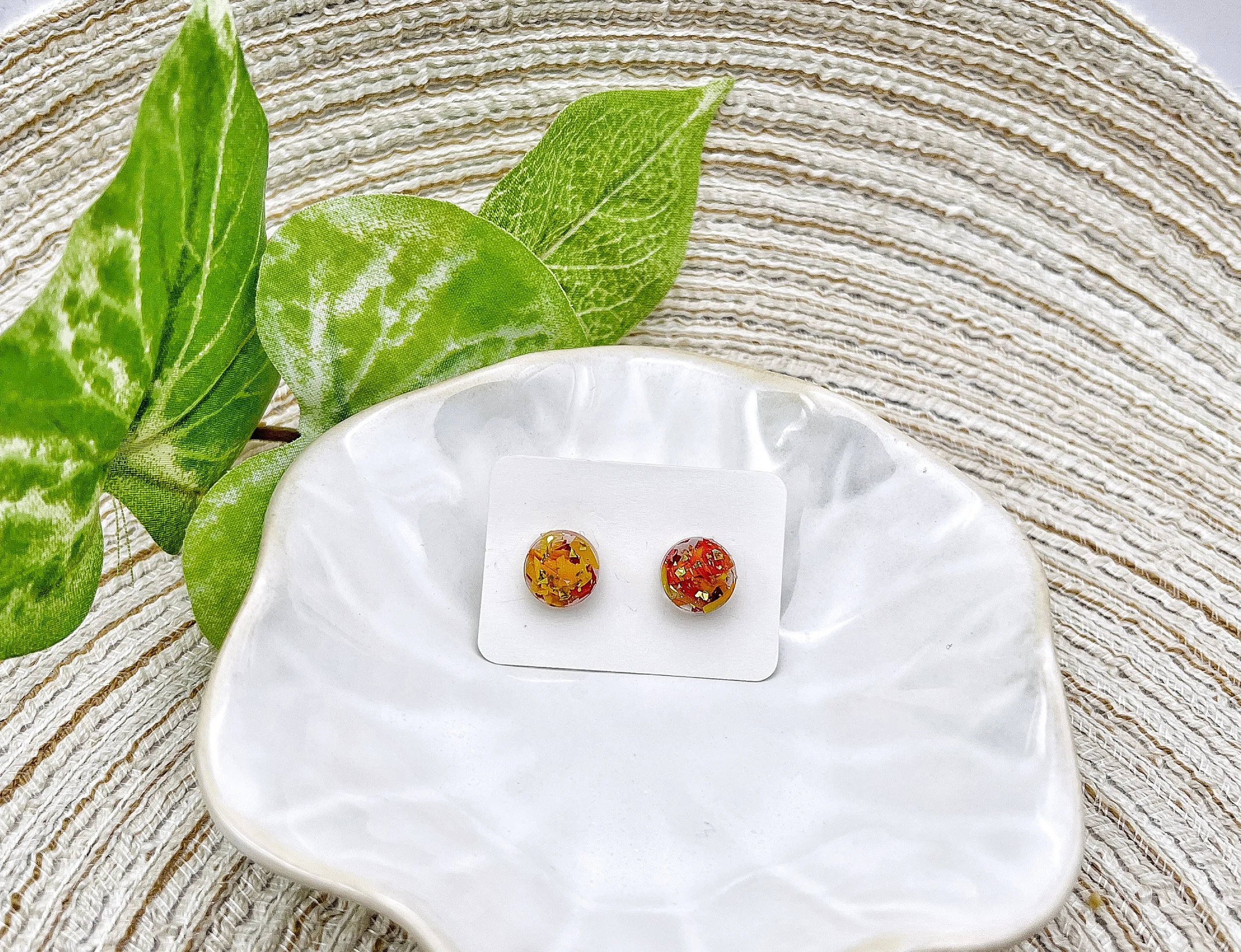 Crushed Mum Gold Flake Studs