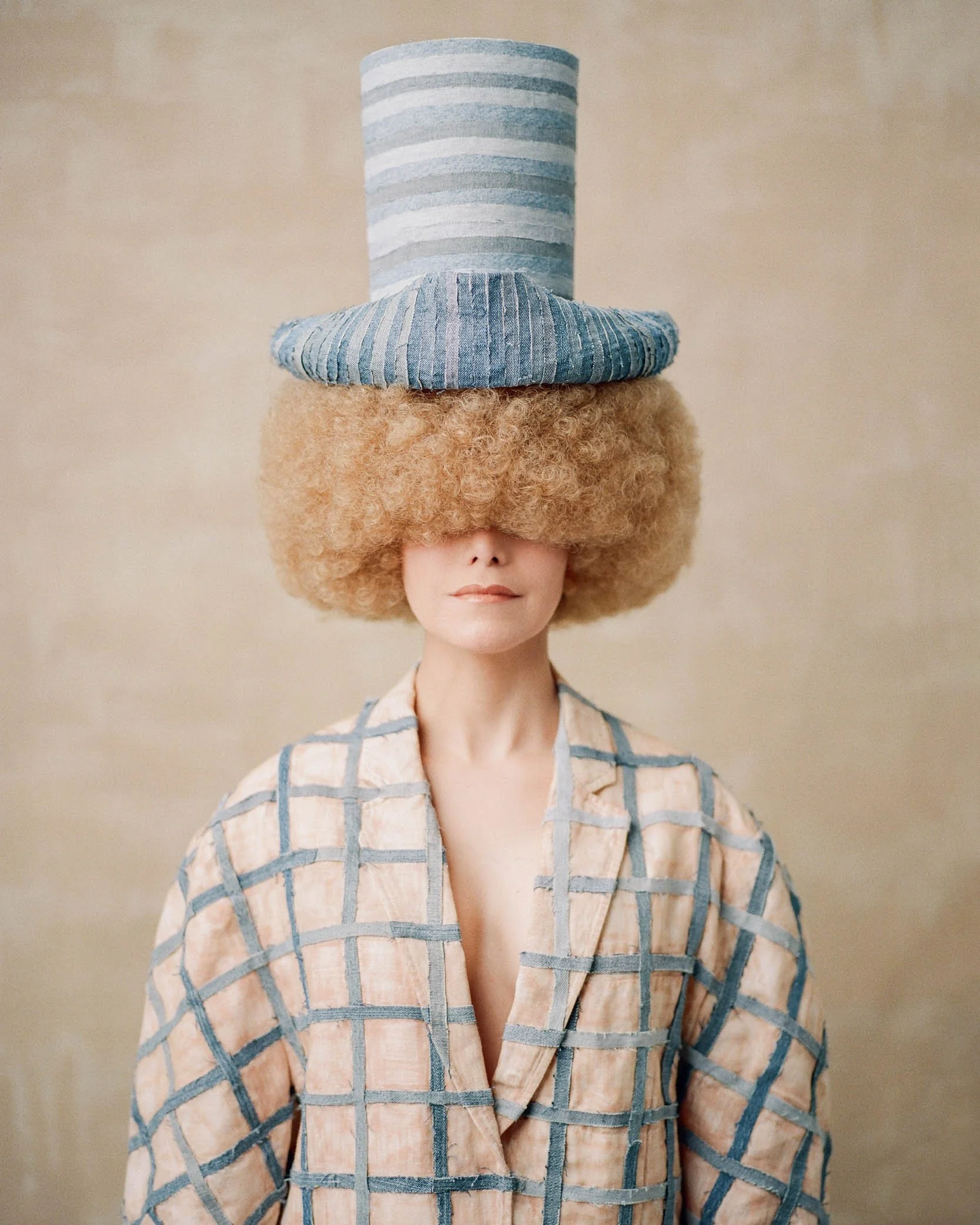 soft-structure-conceptual-portrait-luisa-del-valle.jpg