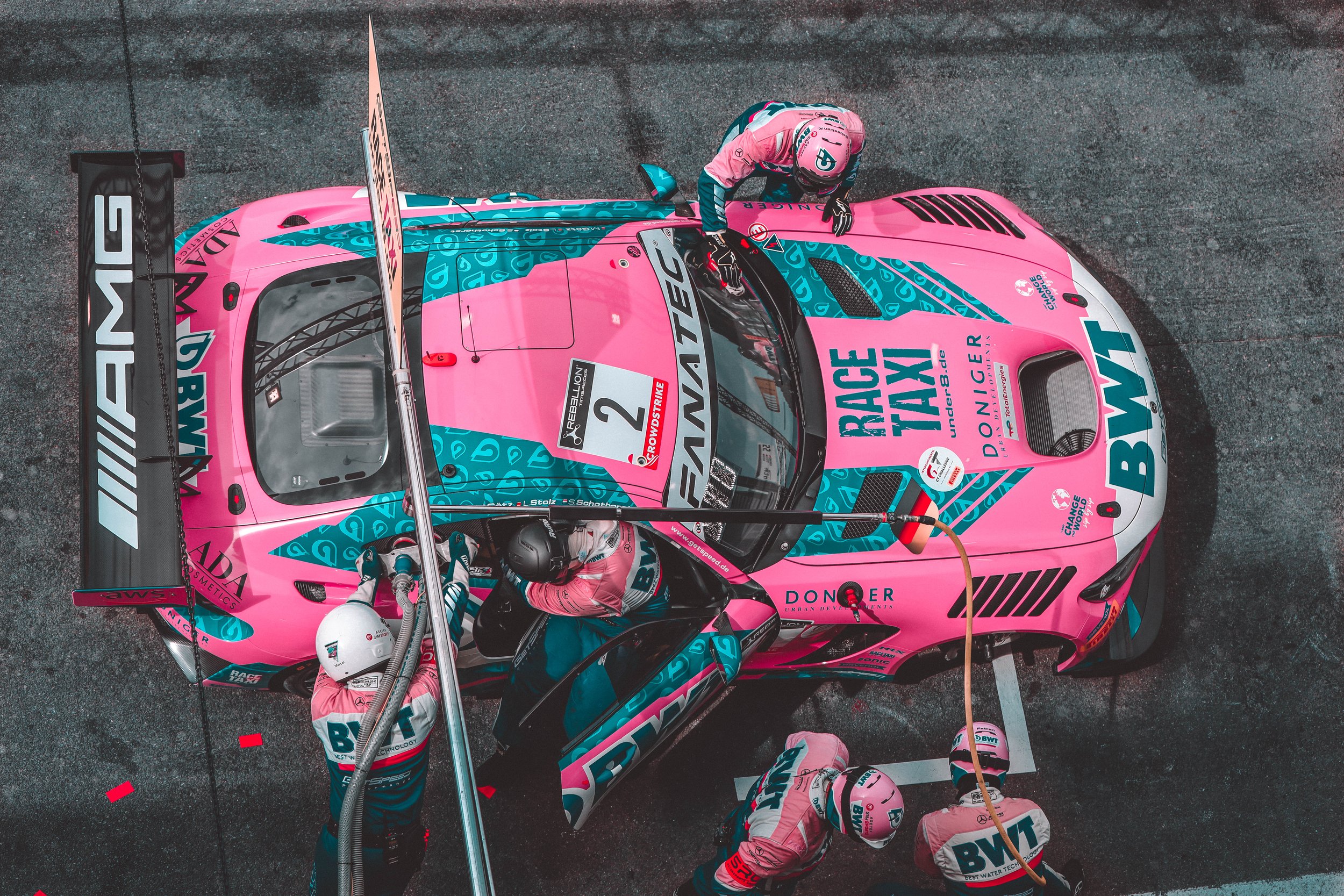 pitlane-2.jpg