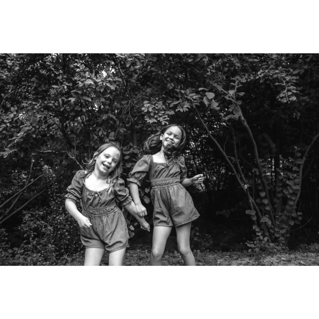 Cousin hang time at the park. Lots of dancing and climbing. A regular evening with some of their favorite people. 

#atlantafamilyphotographer #decaturfamilyphotographer #documentaryfamilyphotographer #candidfamilyphotos #familyphotojournalism