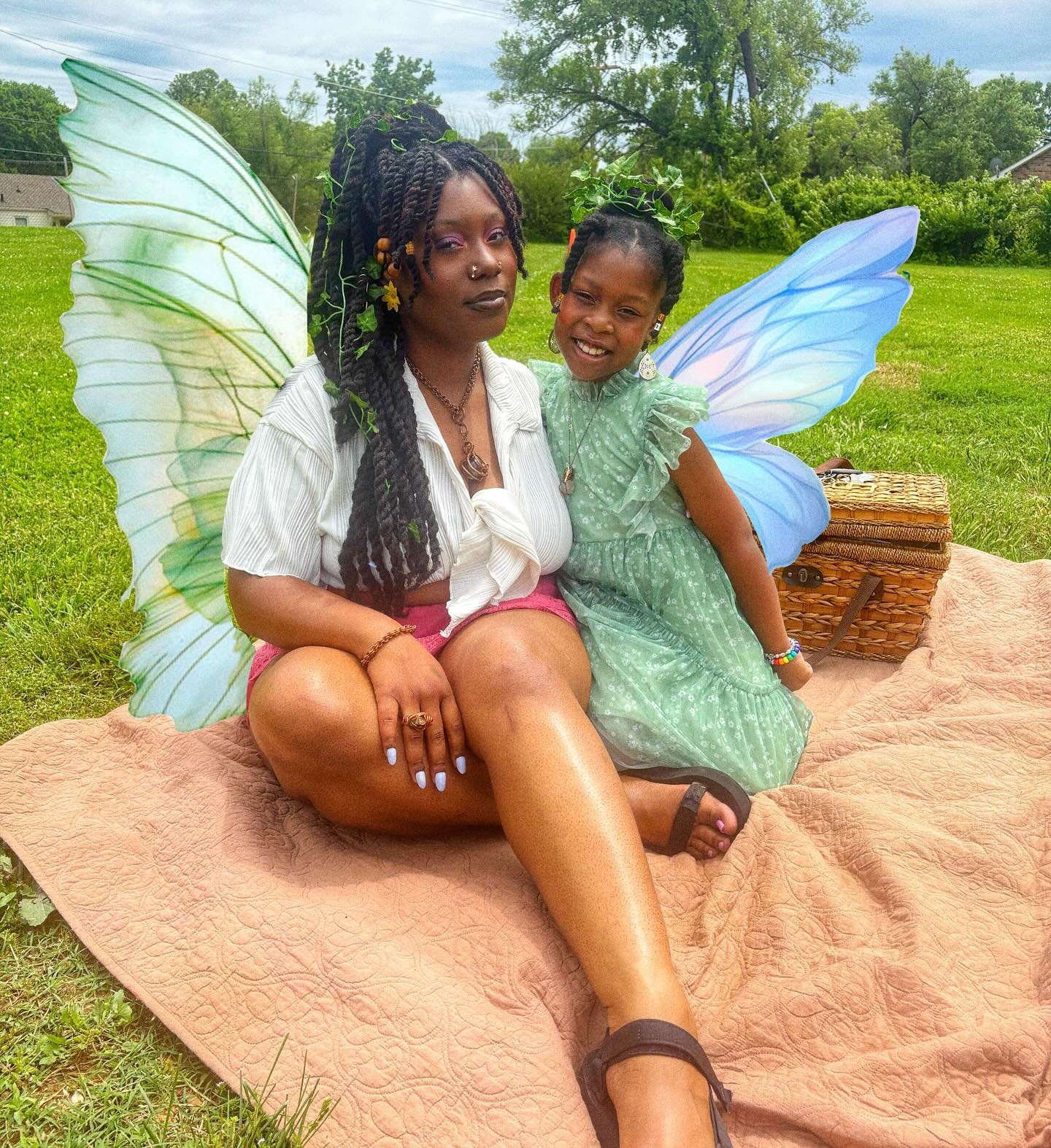 Black Fae Day 2025 🧚
what a privilege to frolic and smile and laugh and dance 🥹