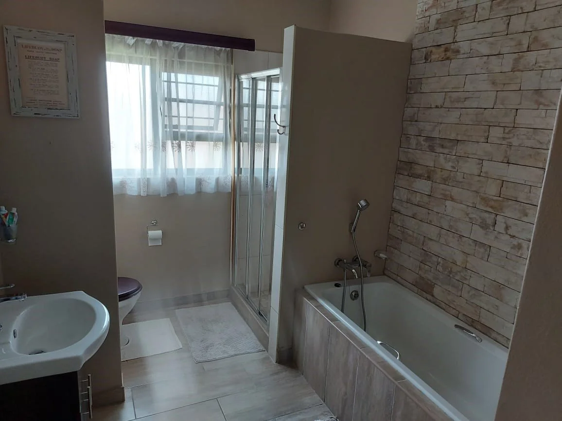 house1bathroom.jpg