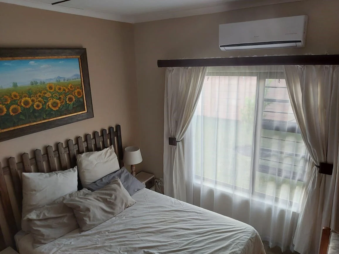 house1bedroom1.jpg