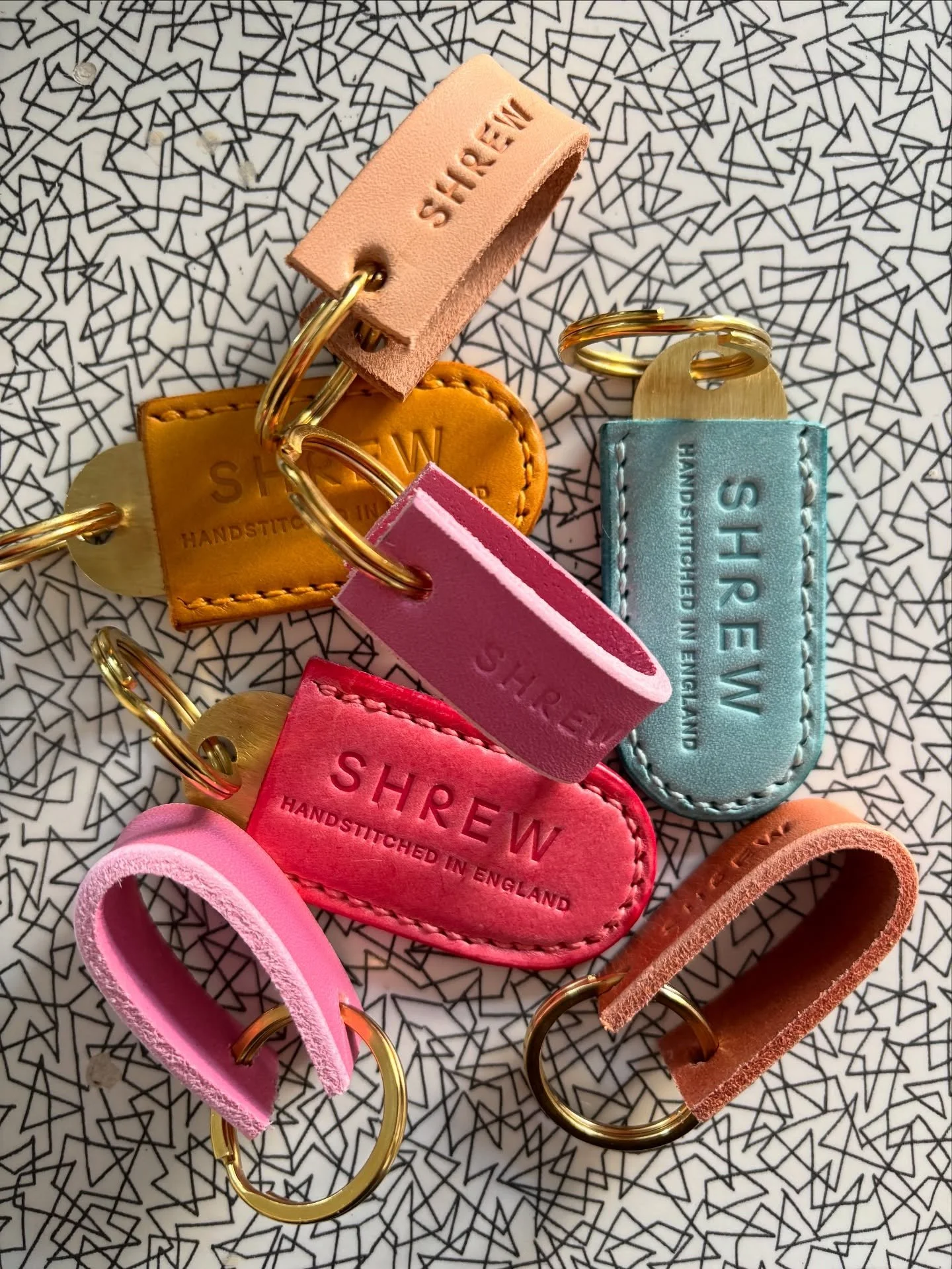 P A S T E L  P O W E R 

#pastelaesthetic #pastelleather #keyfob #keyring #leatherwork #handstitched #giftideas
