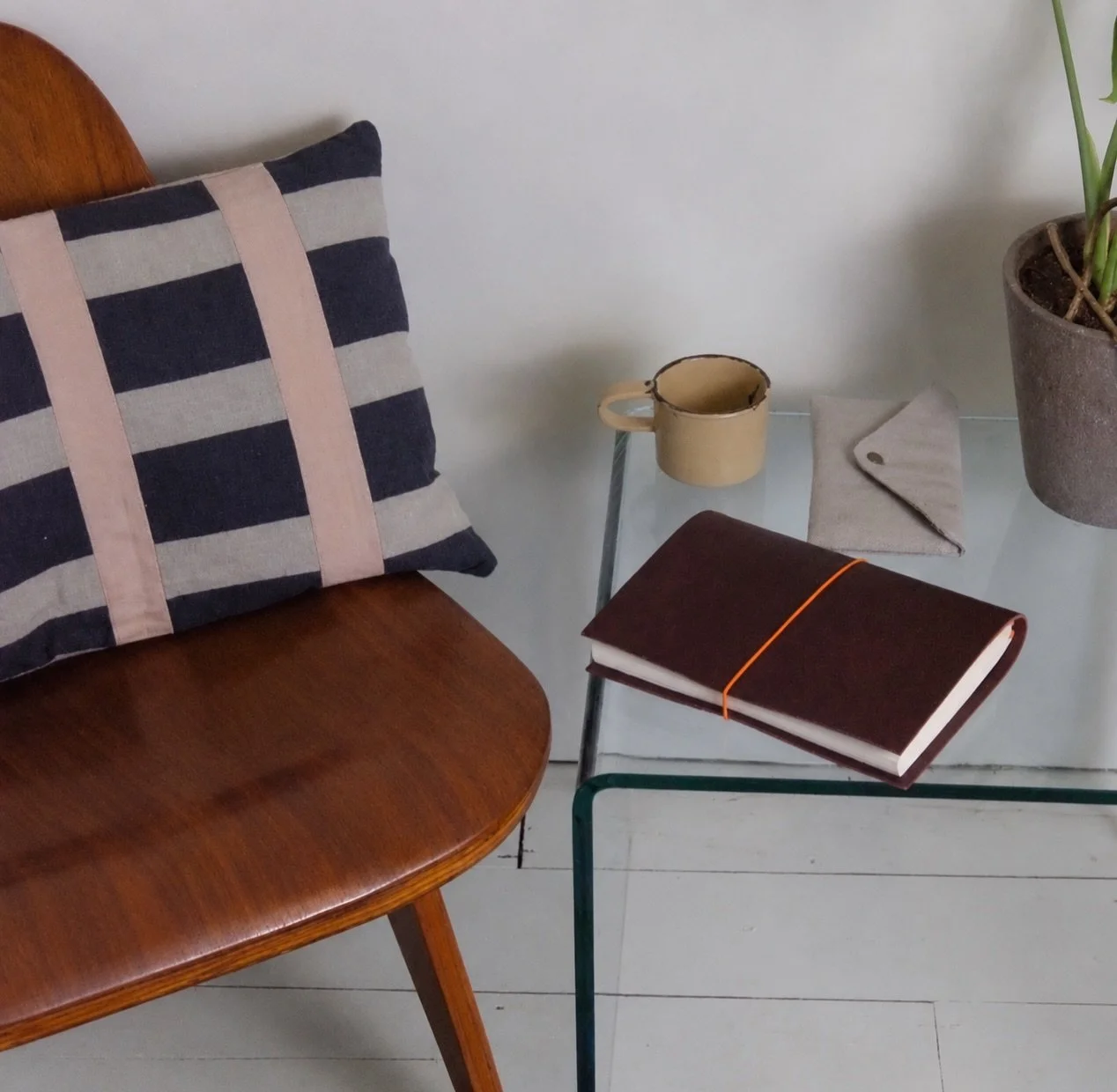 Cold mornings &amp; cosy evenings incoming&hellip; ☕️

I&rsquo;m really going to try less scrolling and more scribbling this Autumn - getting my thoughts, ideas, plans and designs together in one place instead of multiple scraps of paper, various not
