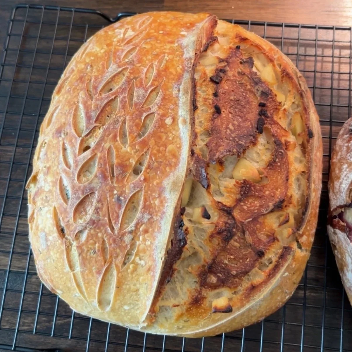 CLASSIC SOURDOUGH
