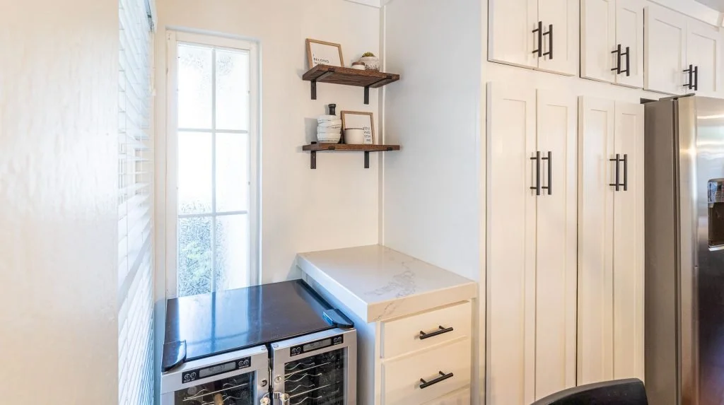 13-Kitchen-corner-cabinets-1024x573.jpg