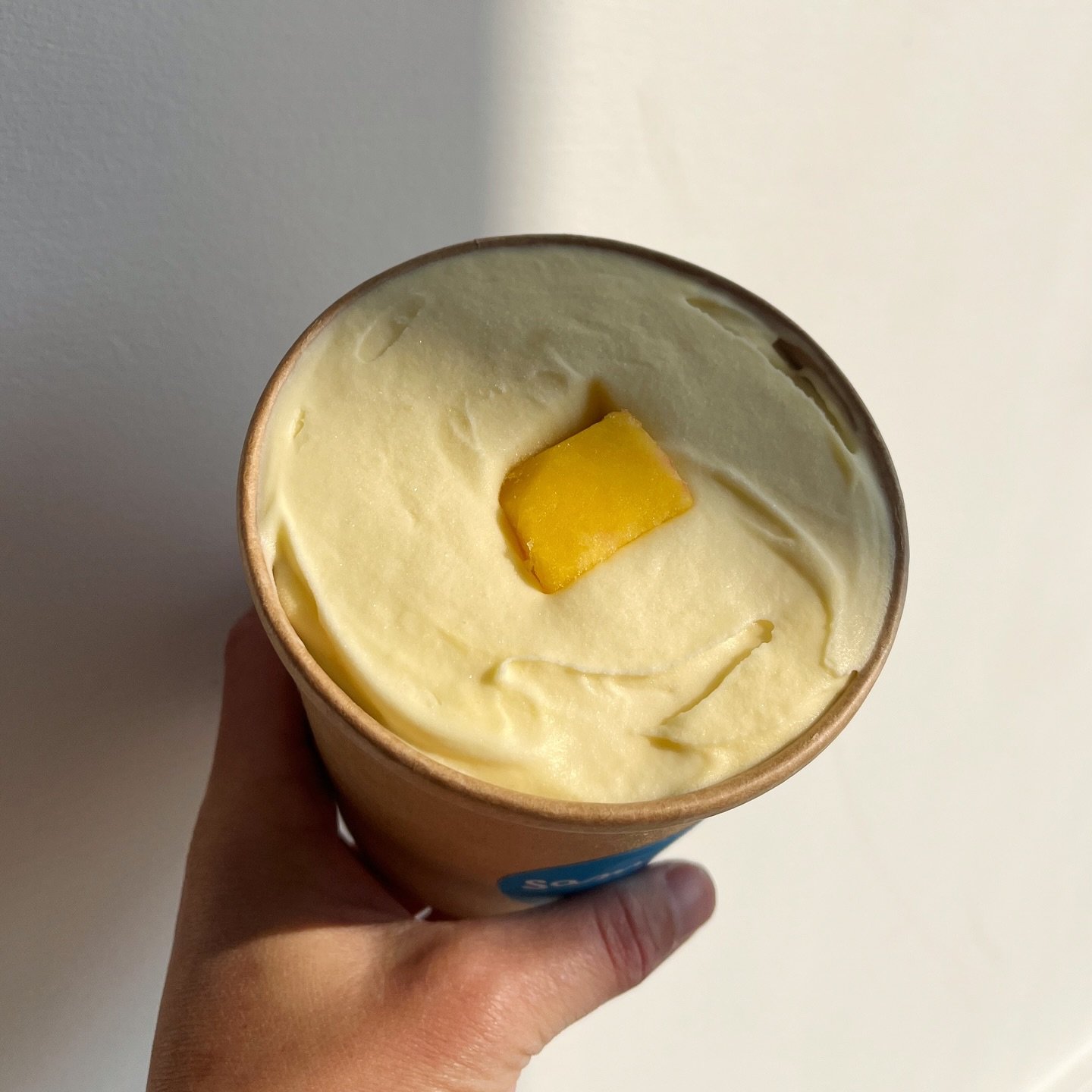 🌴🥭CREAMY MANGO🥭🌴 en pot!

Pour ceux qui ont manqu&eacute; notre pop up Tropical, on vous a pr&eacute;par&eacute; quelques pots pour que vous puissiez y go&ucirc;ter! Mangue et cr&egrave;me&hellip; OUF 😮&zwj;💨
.
.
.
#realfruiticecream #cremeglac