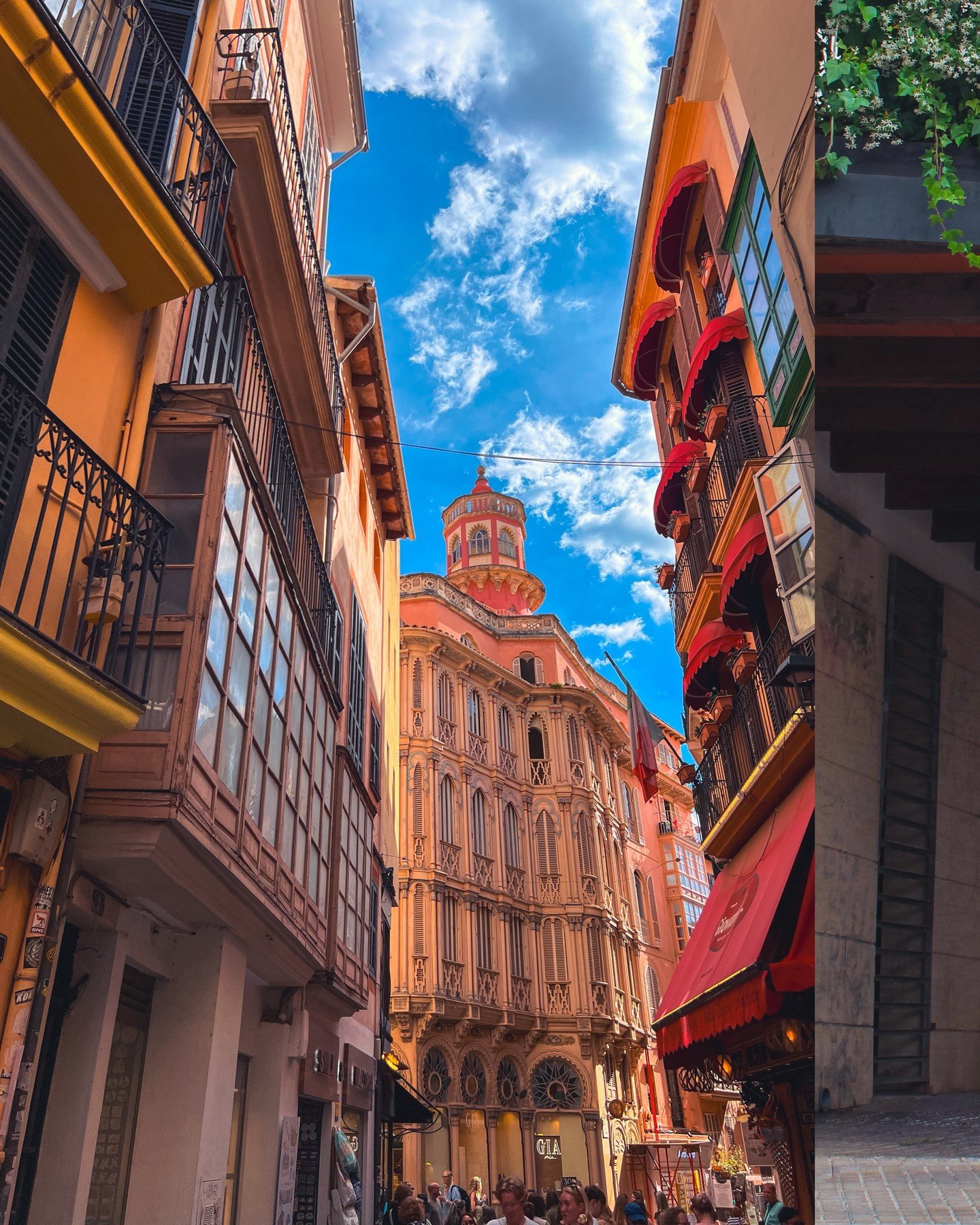 A quick break from the typical muted tones to adequately reflect the vibrant colors of Majorca! 🌈⁠
⁠
I don't think I'll ever stop adoring the cozy moodiness of Edinburgh, but the sights, sounds, and sun of Spain were a great change of pace for a qui