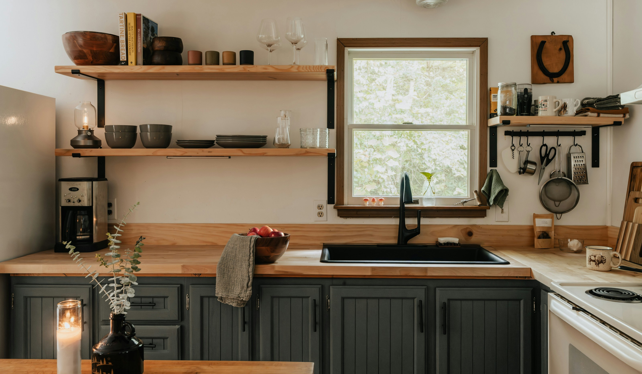 Kitchen Open Shelving: How to Choose the Right Type for Your Space
