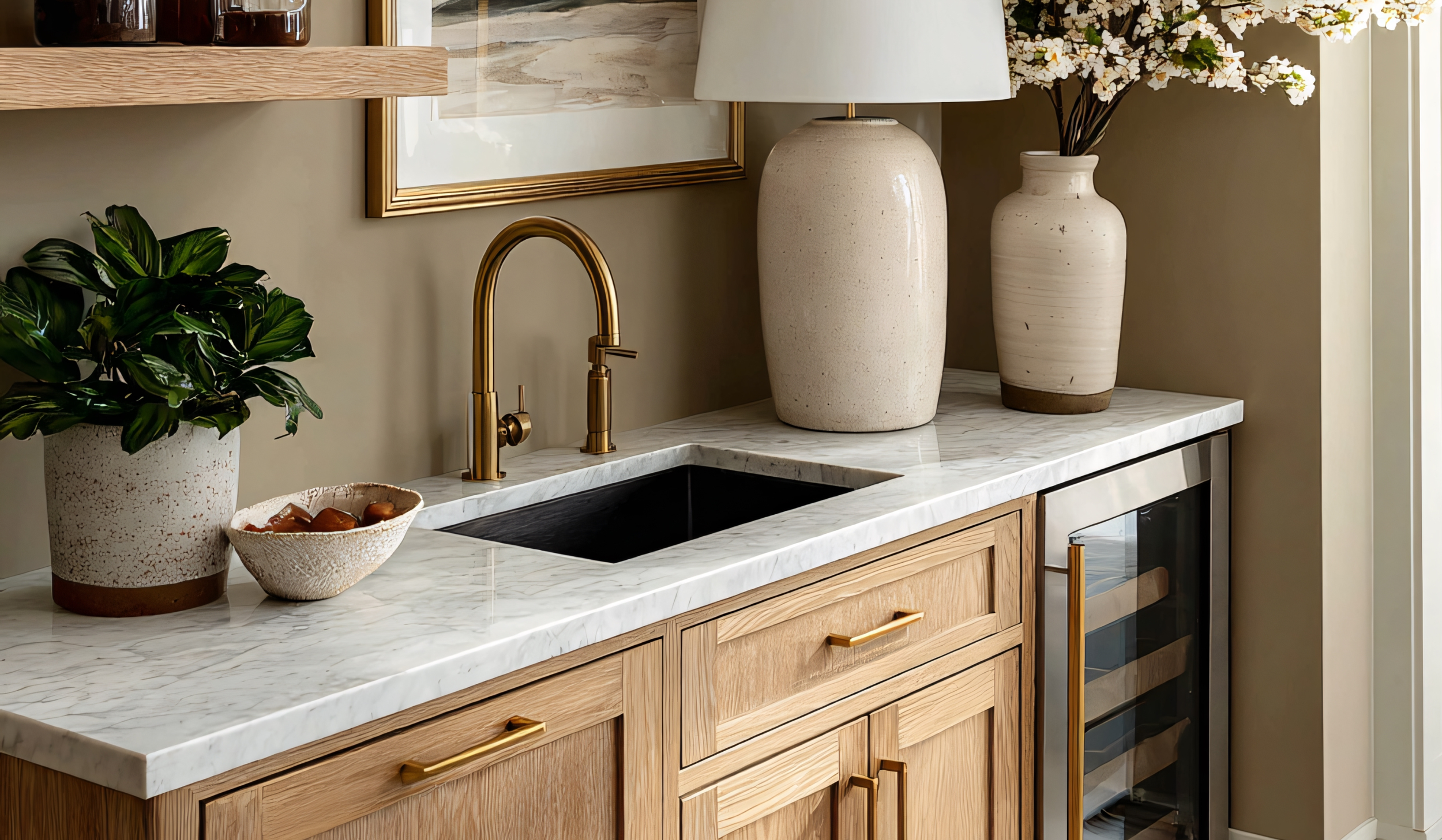 Oak Kitchen Cabinets: A Designer’s Guide to Plain Sawn, Standard Oak, and Rift White Oak