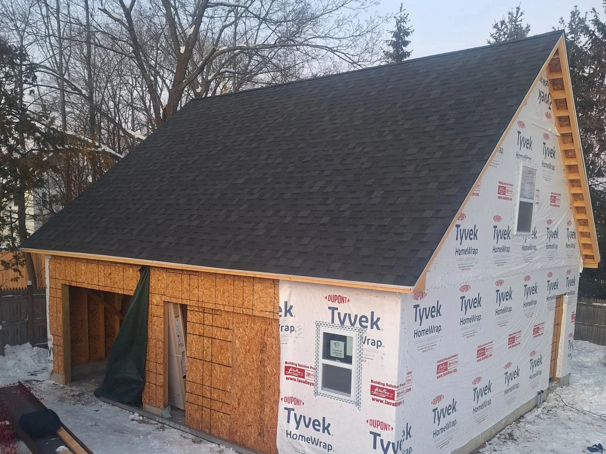 ROOFING & SIDING