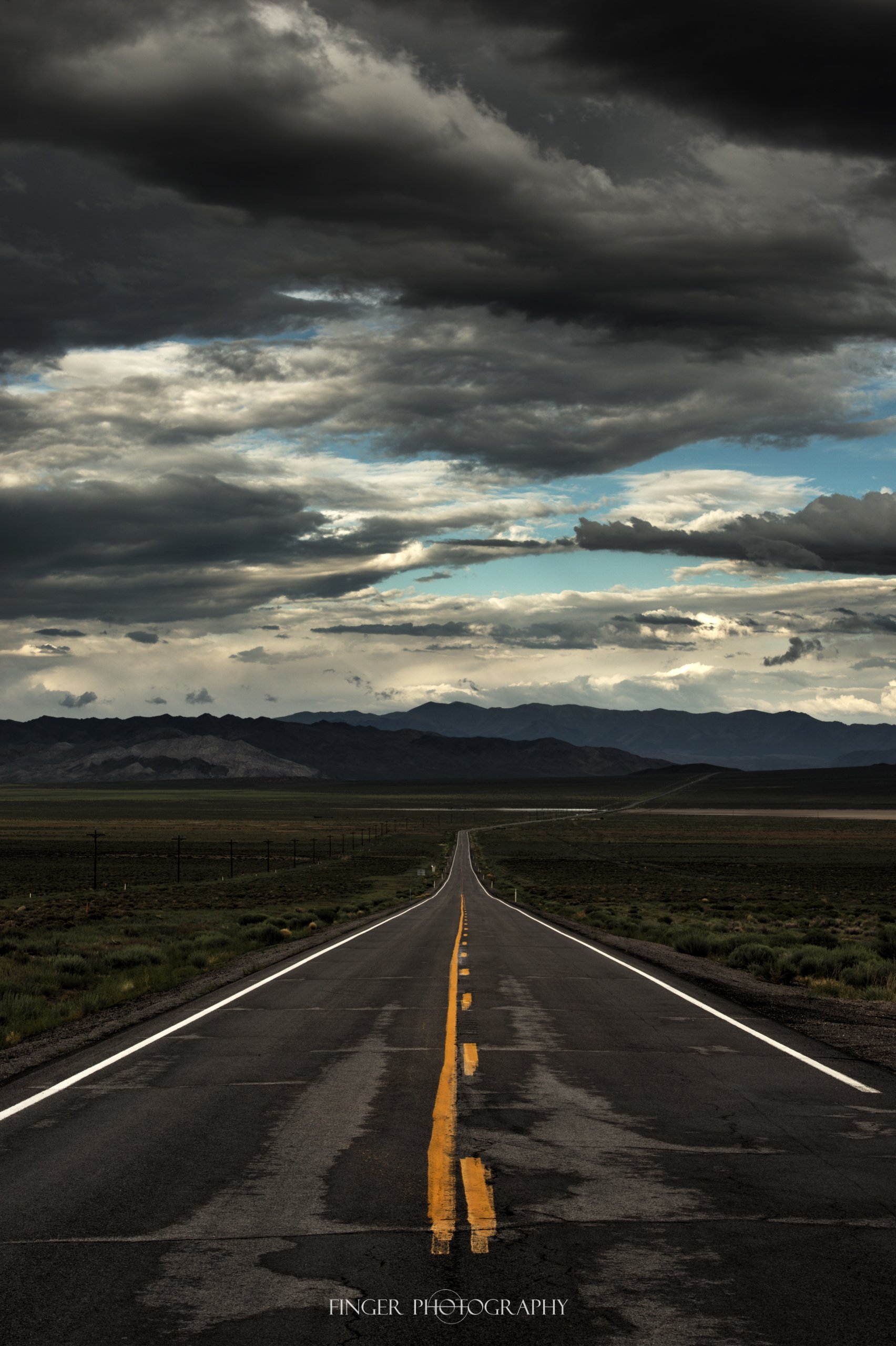 FingerPhotography-DesertDrive-7102-HDR.jpg