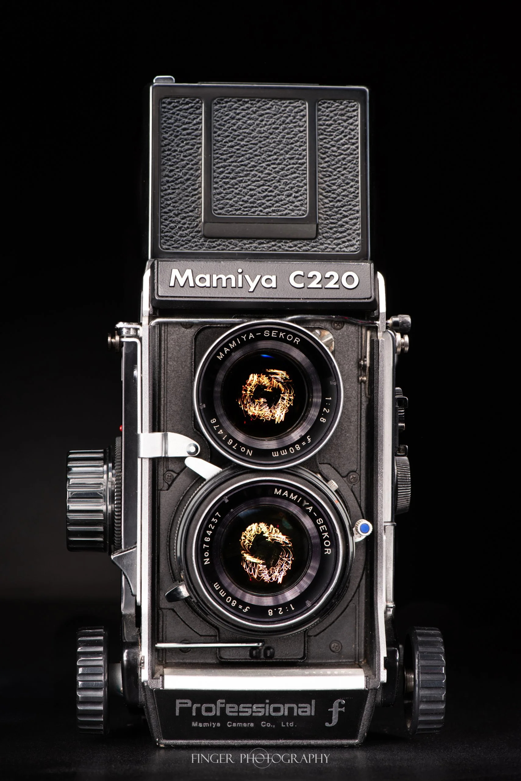 FingerPhotography-MamiyaC220.jpg