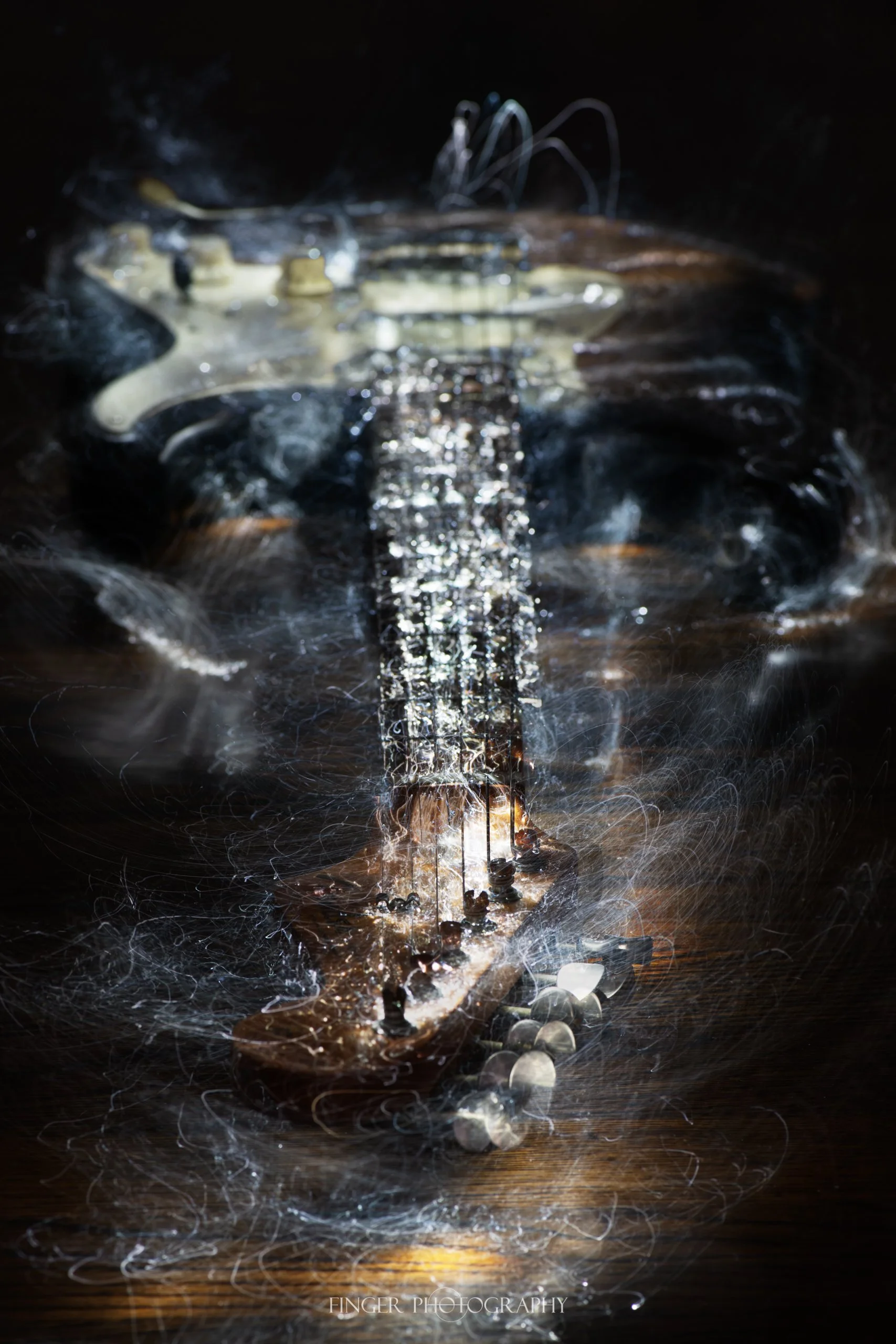 FingerPhoto-2023-FenderStrat-2870-Final.jpg