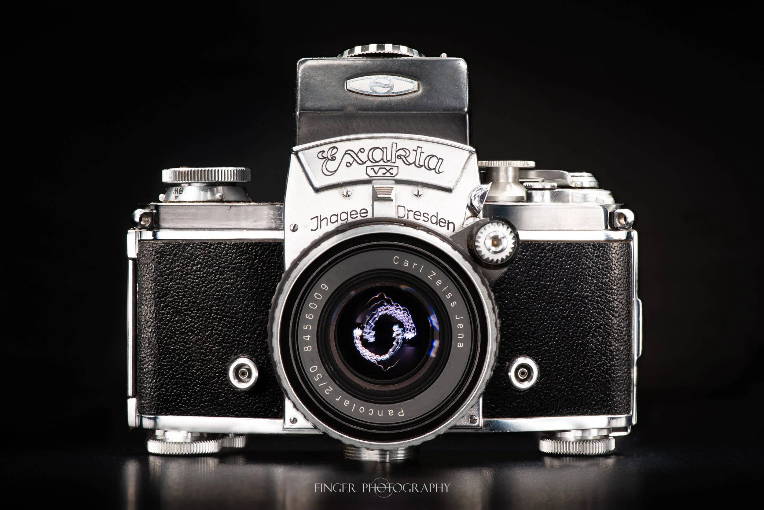 FingerPhotography-ExaktaVX.jpg