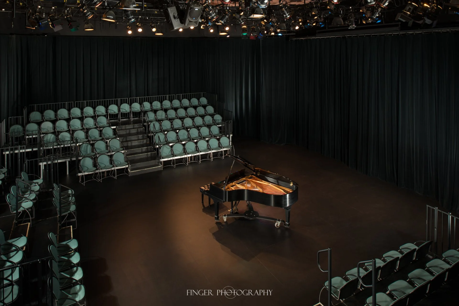 FingerPhotography-MVCPA-SecondStage-BalconyView.jpg