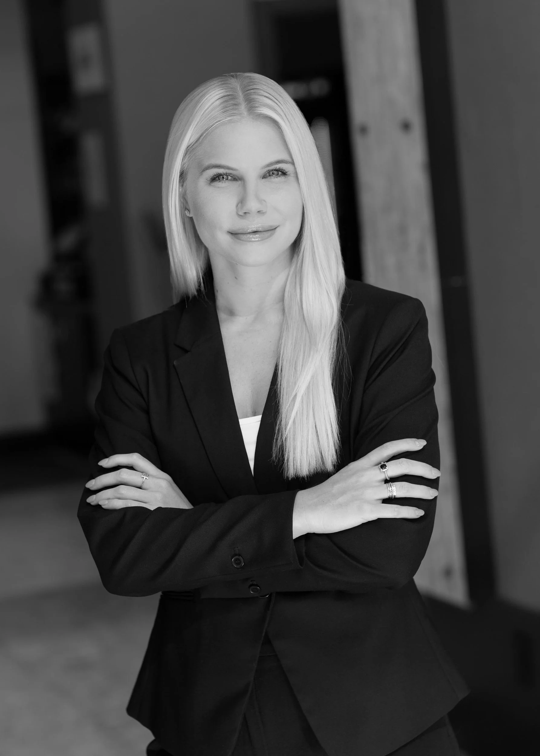 femalebusinessheadshot-22.jpg